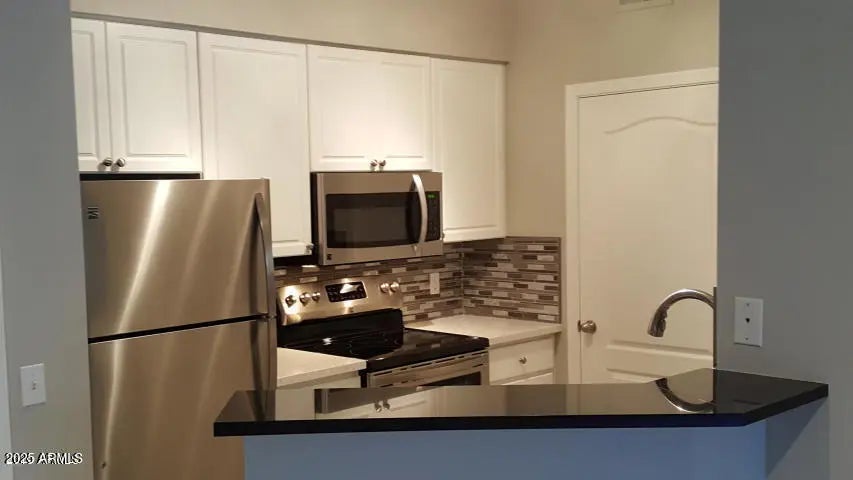 Photo of Listing #6949372