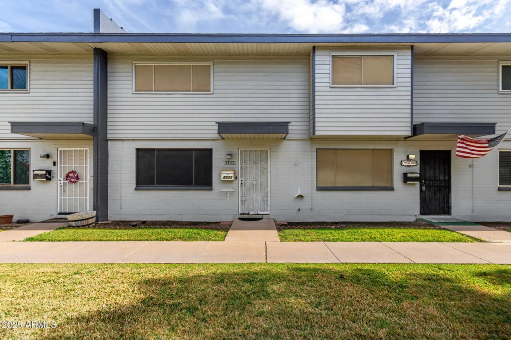 2533 W Rose Lane, Phoenix