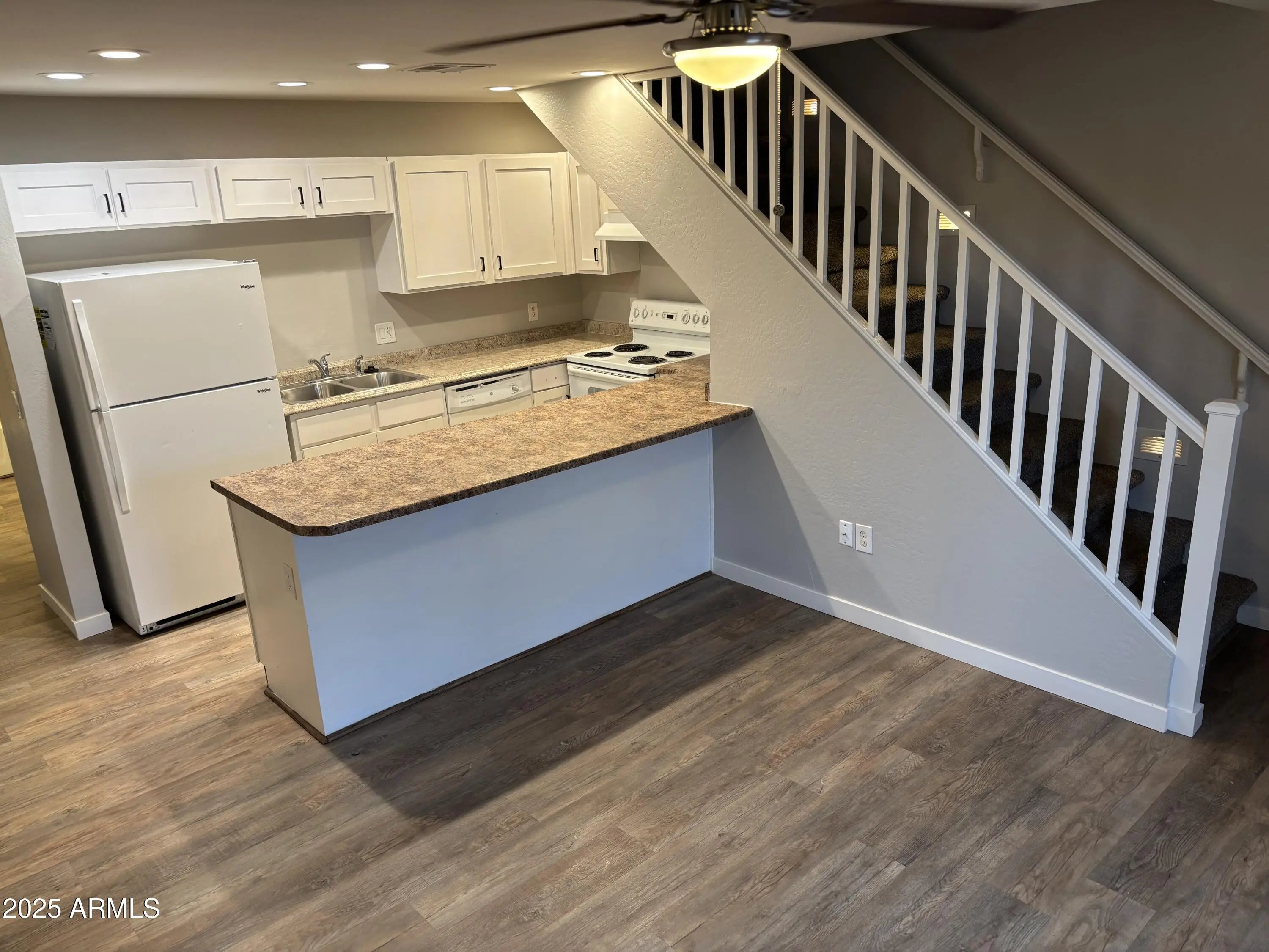 Photo of Listing #6948802