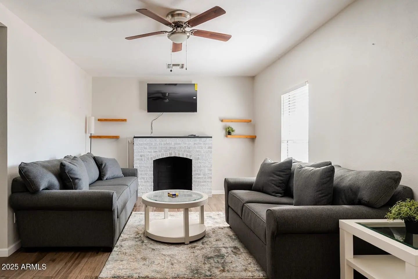 Photo of Listing #6949070