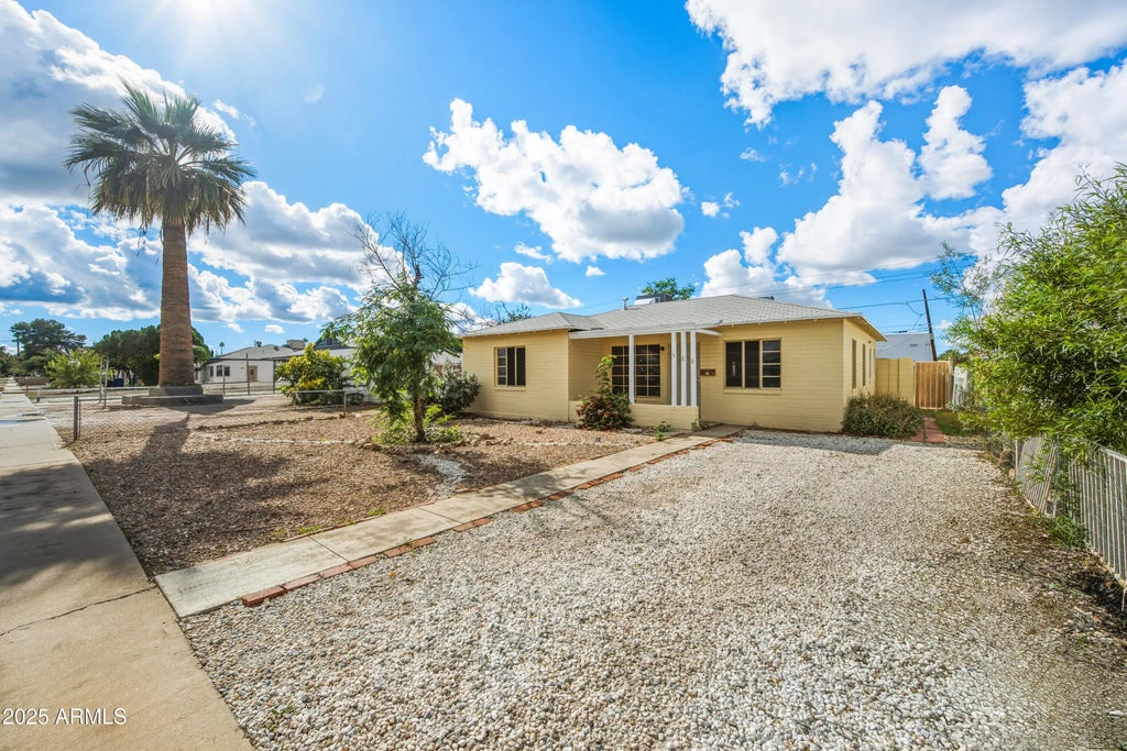 588 N Washington Street, Chandler