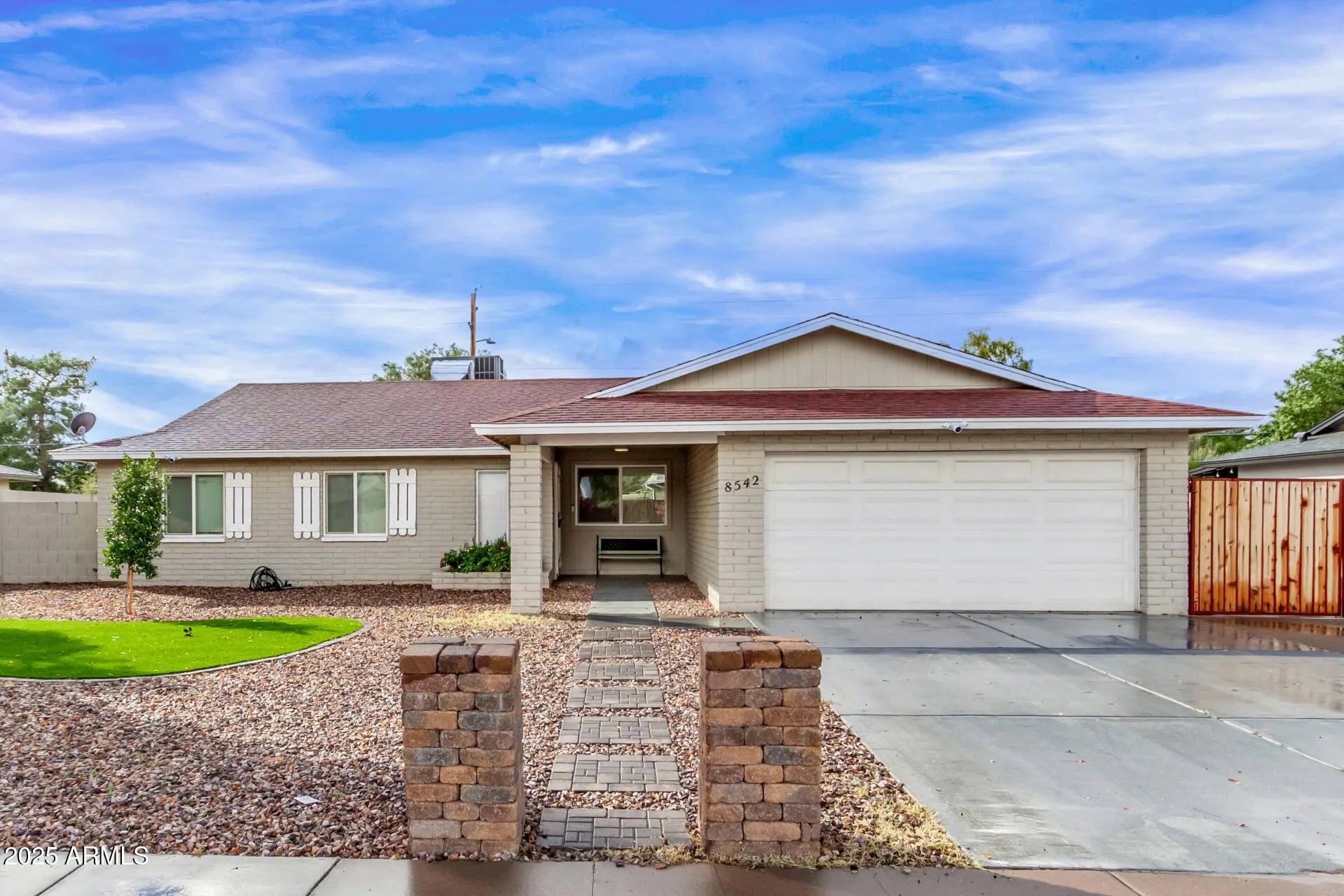 Photo of Listing #6949118