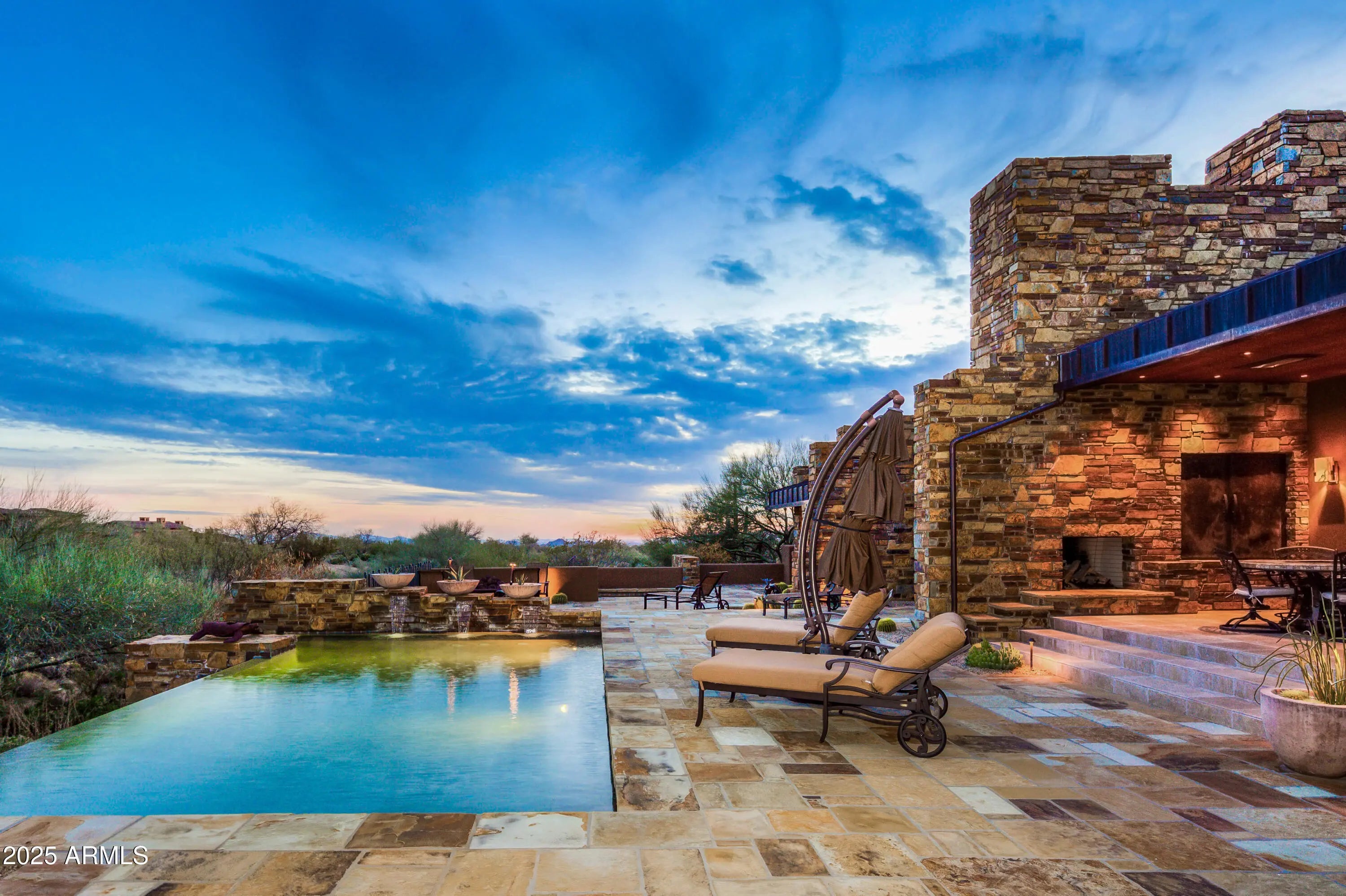 Photo of Listing #6957361