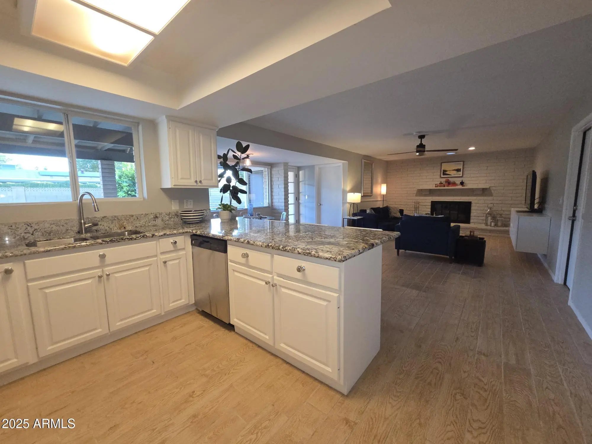 Photo of Listing #6950208