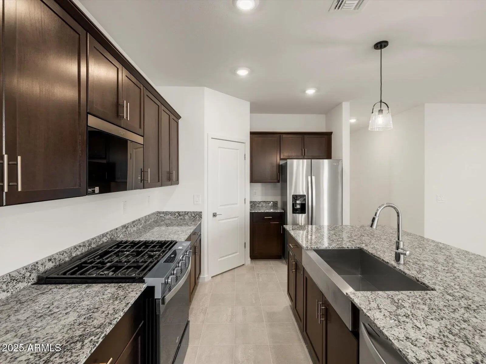 Photo of Listing #6949311