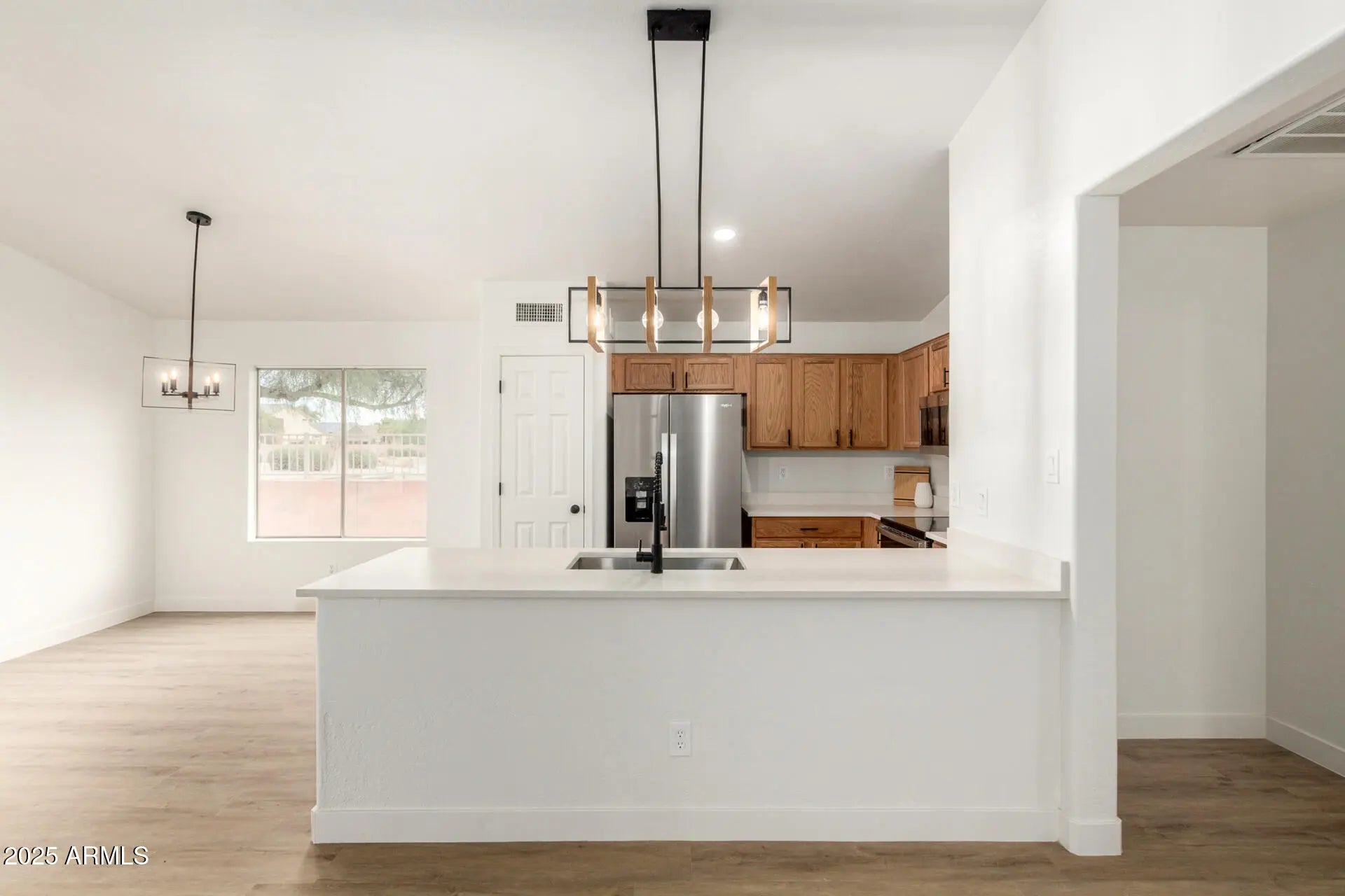 Photo of Listing #6950196