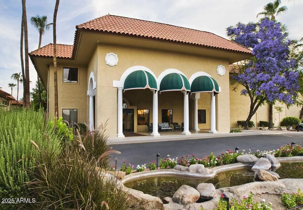 10330 W Thunderbird Boulevard (unit A207), Sun City