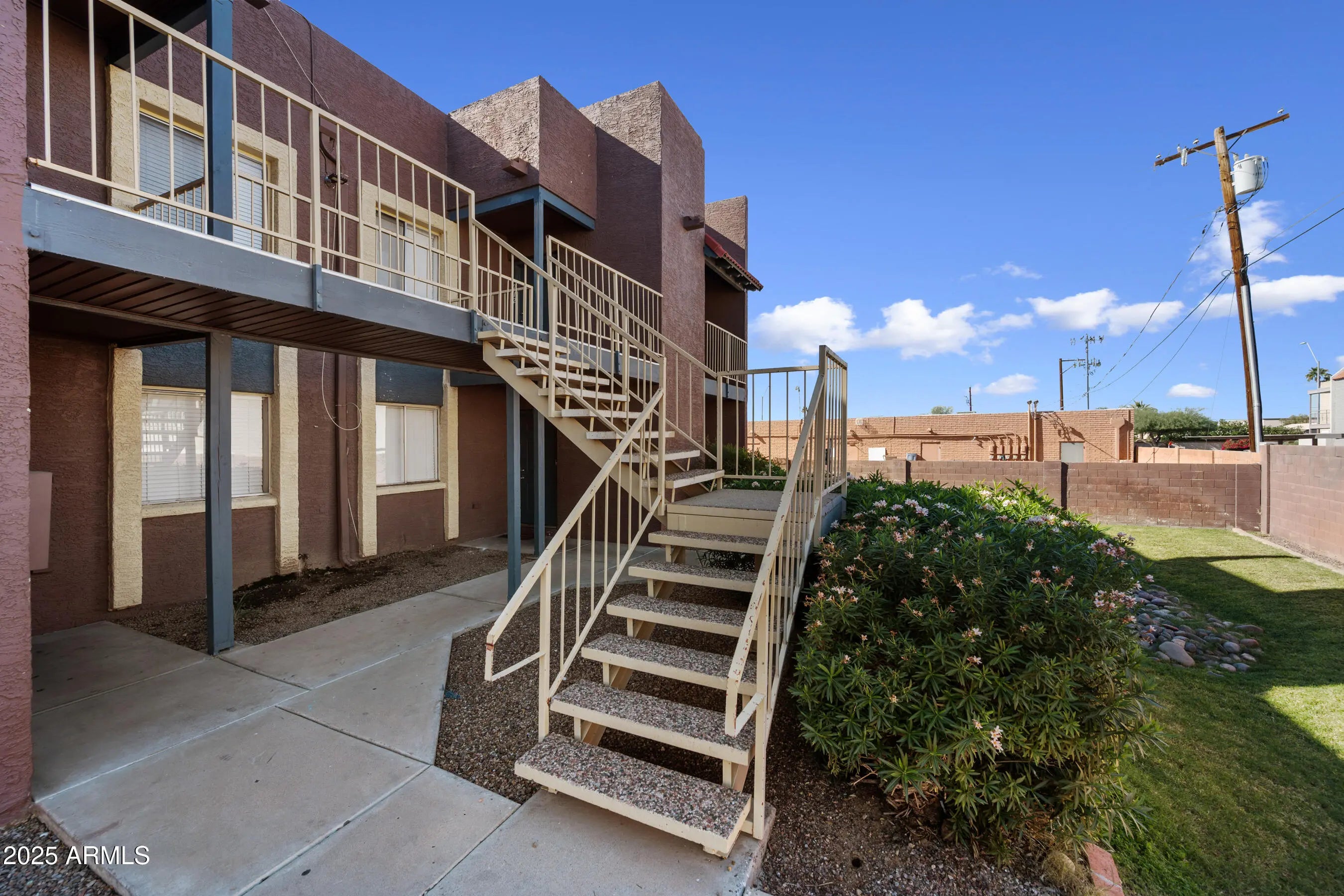 Photo of Listing #6949389