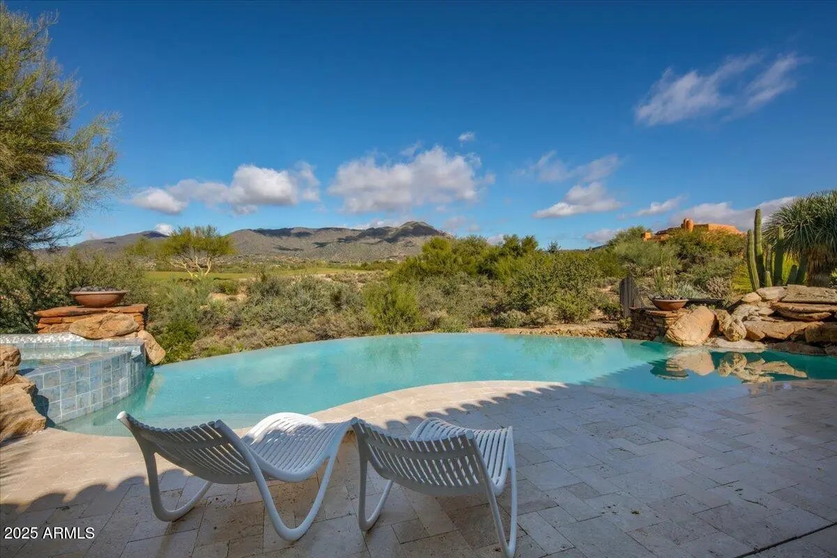 Photo of Listing #6949445