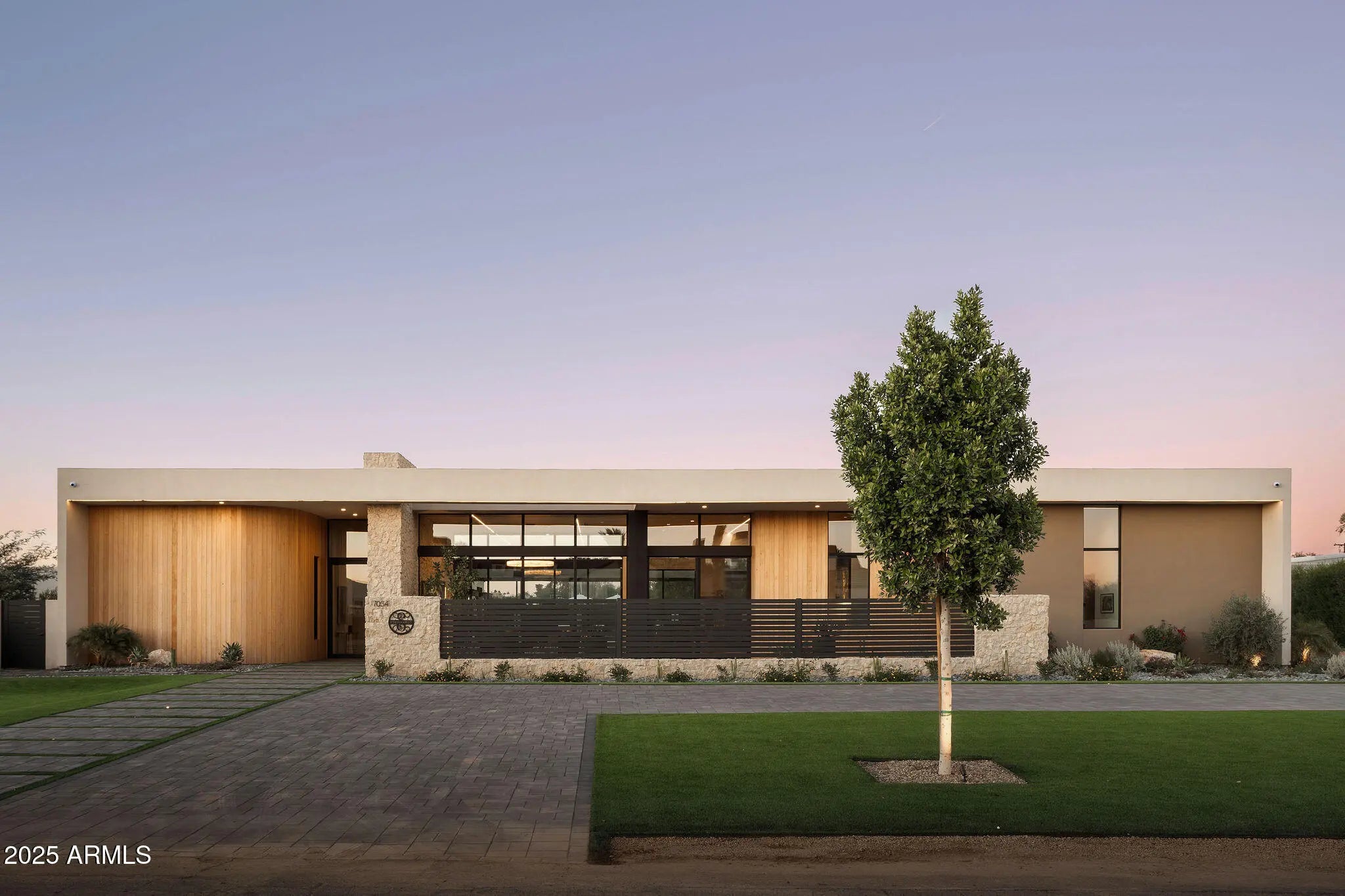 Photo of Listing #6951152