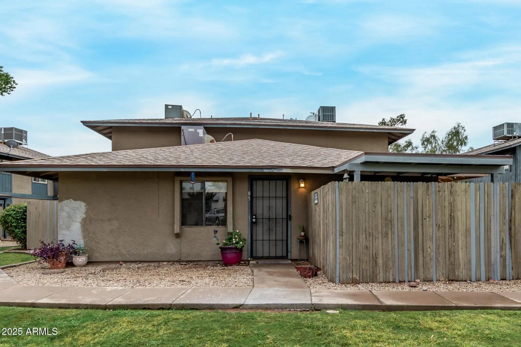 286 W Palomino Drive (unit 85), Chandler