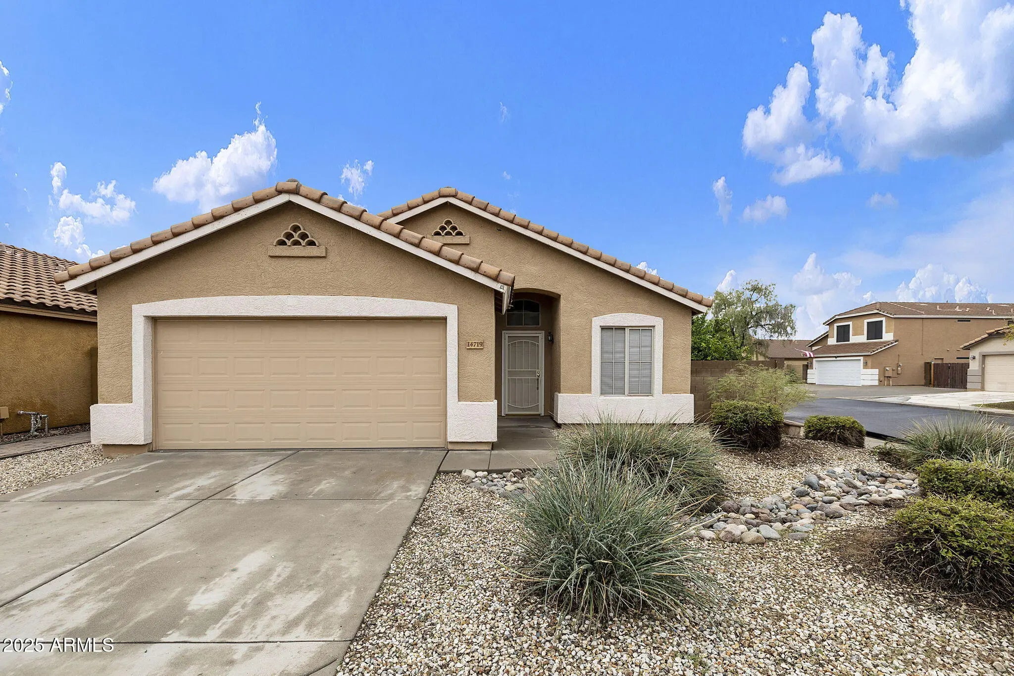 Photo of Listing #6950324