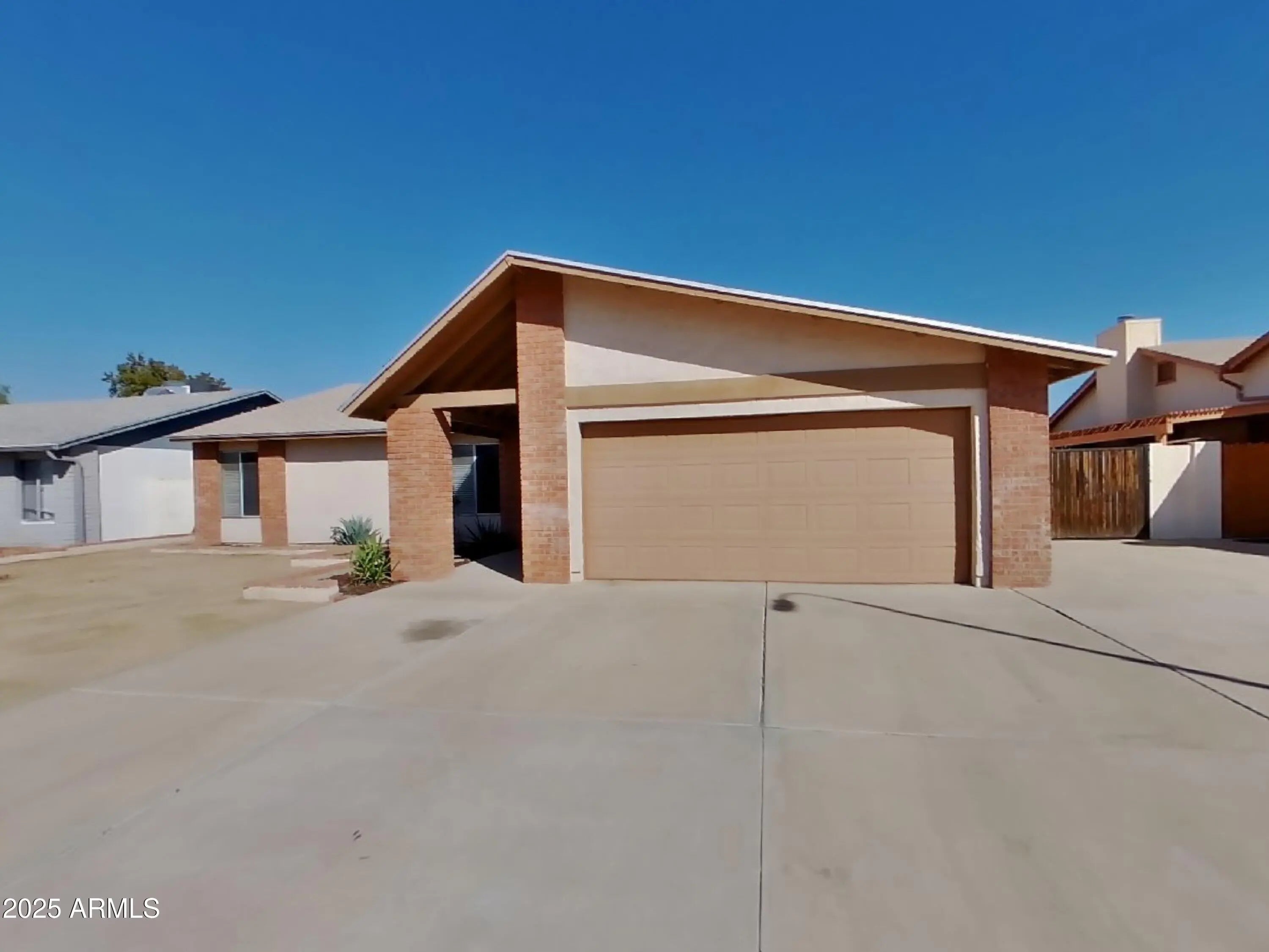 Photo of Listing #6949788