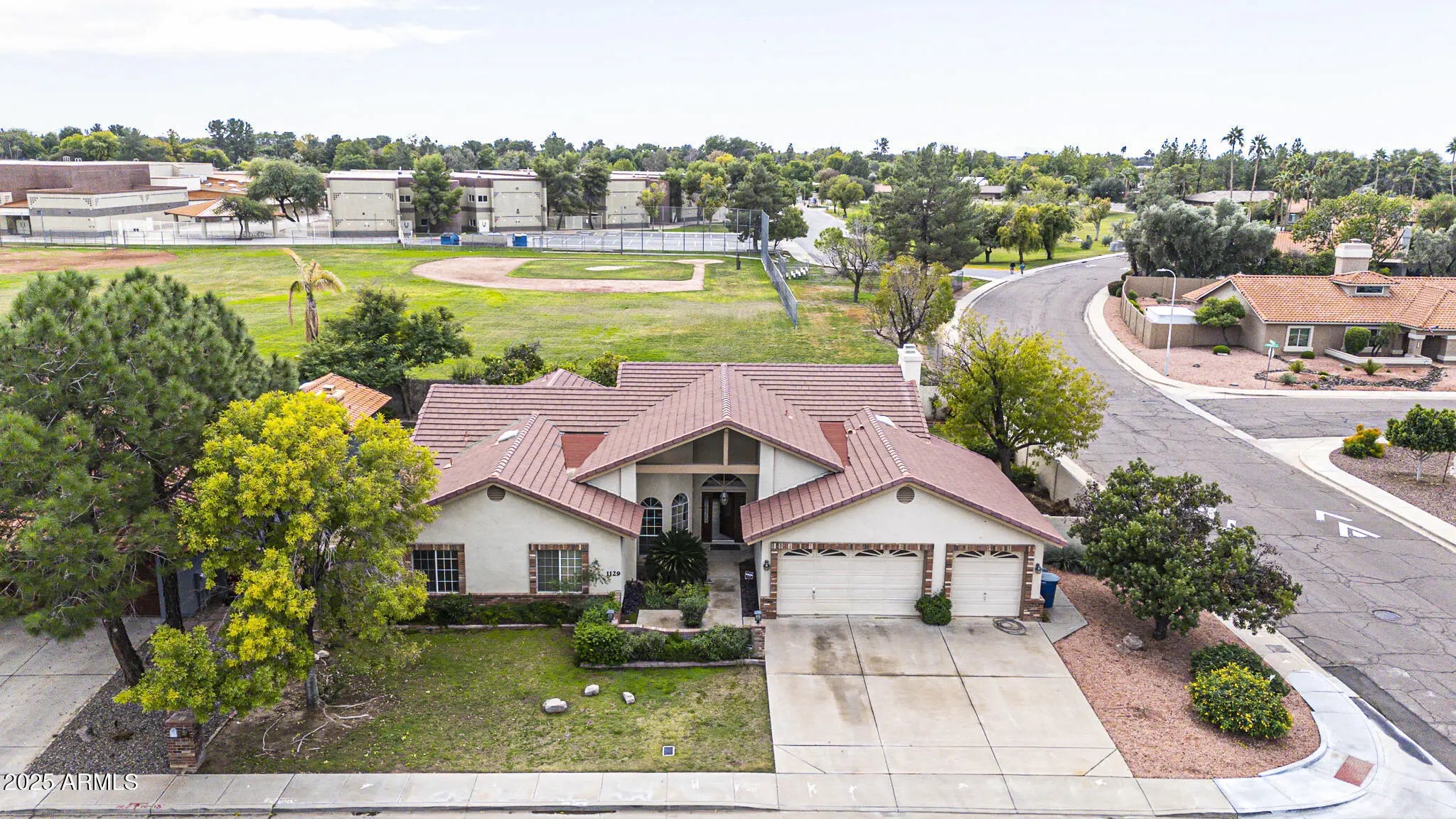 Photo of Listing #6949911