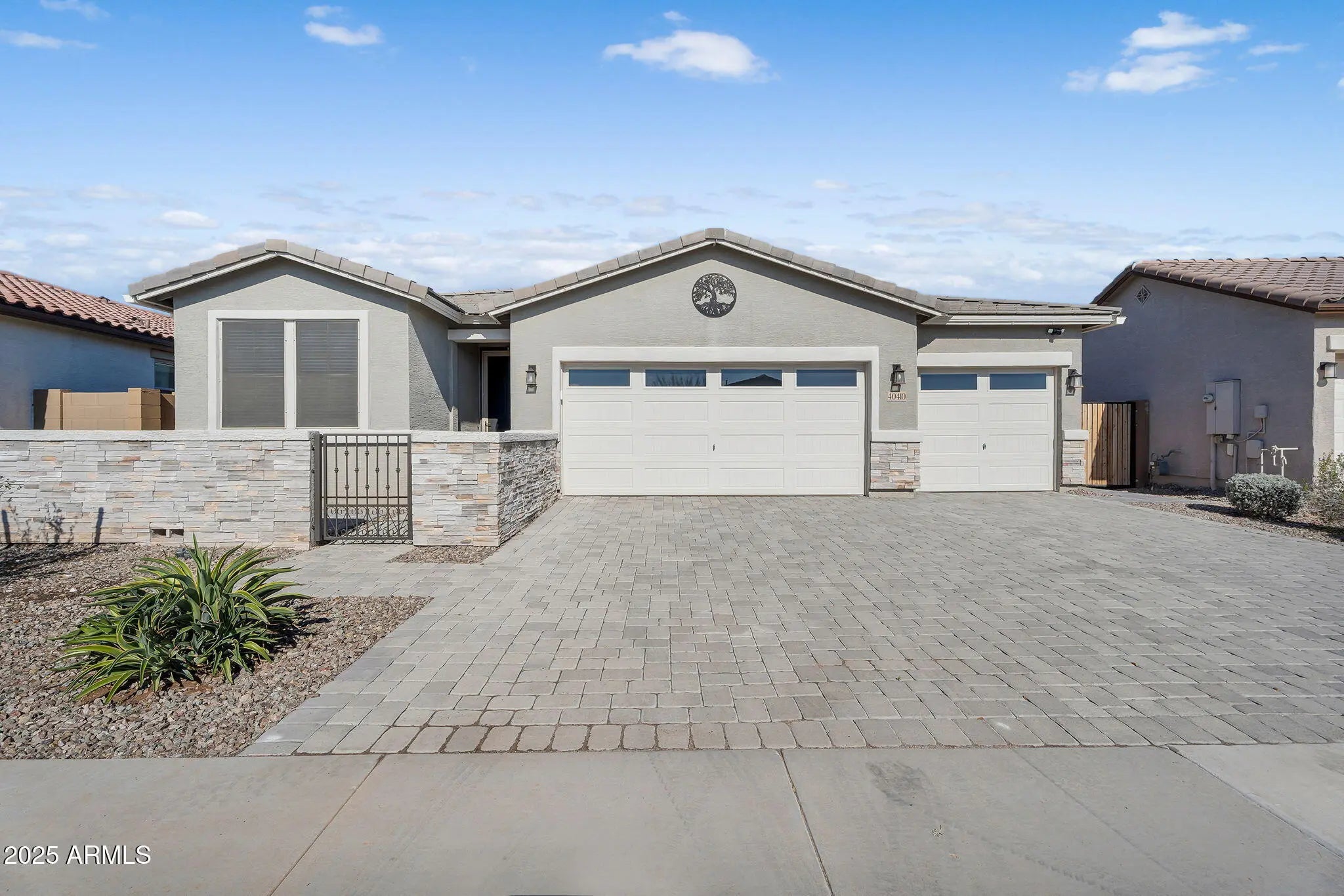 Photo of Listing #6951896