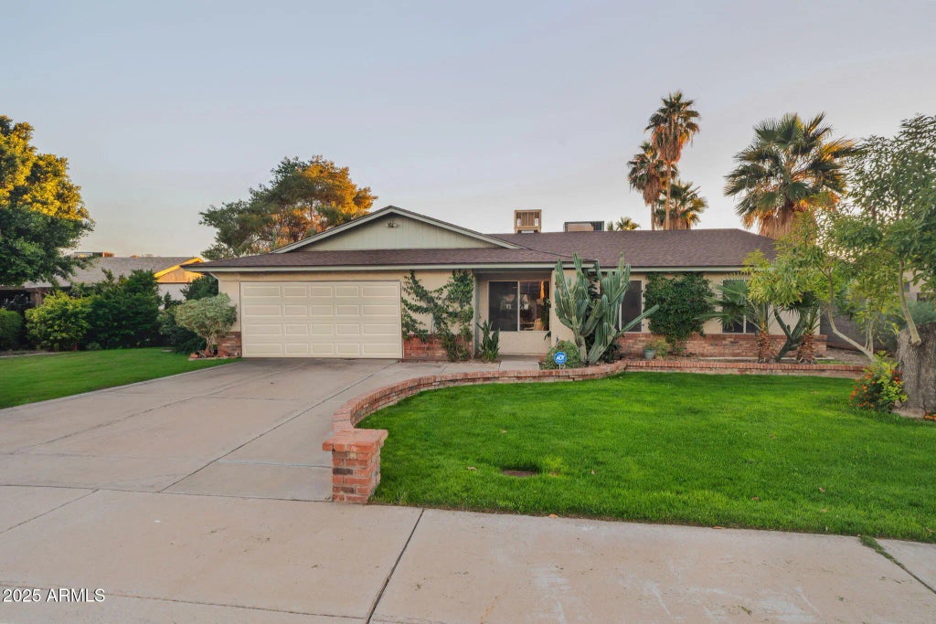 4841 E Desert View Drive, Phoenix