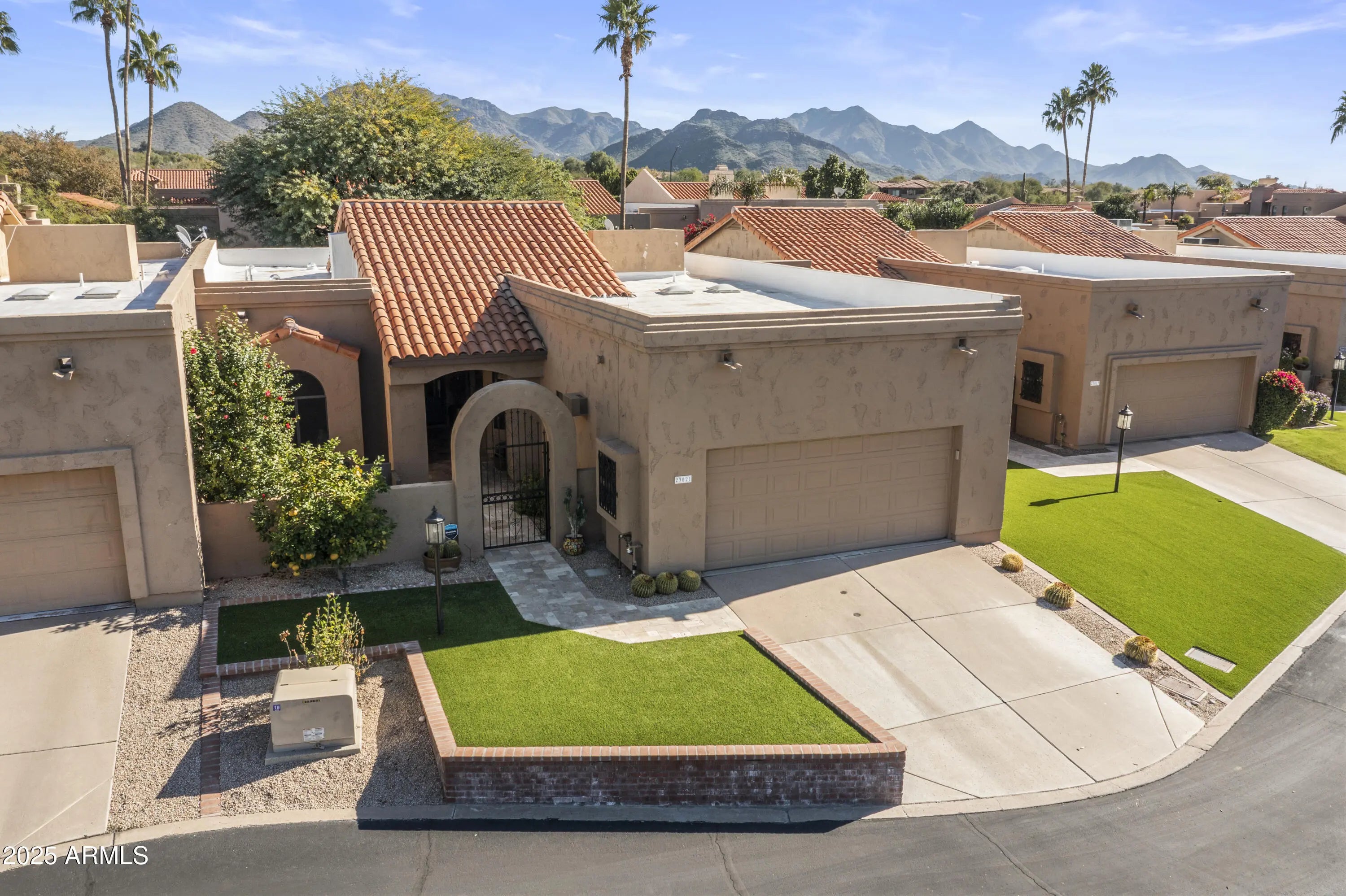 Photo of Listing #6950276