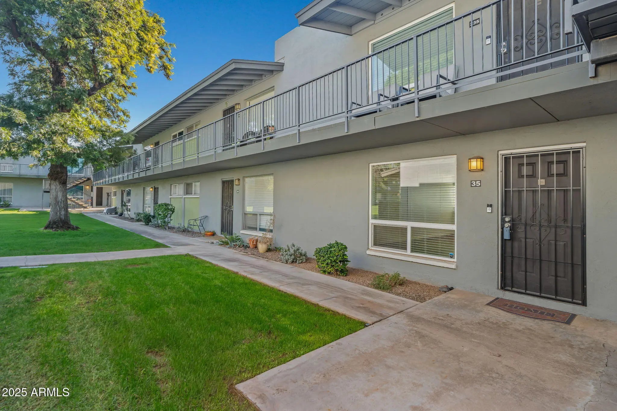 Photo of Listing #6952203