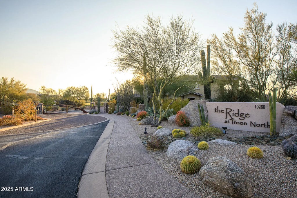 10260 E White Feather Lane (unit 1038), Scottsdale