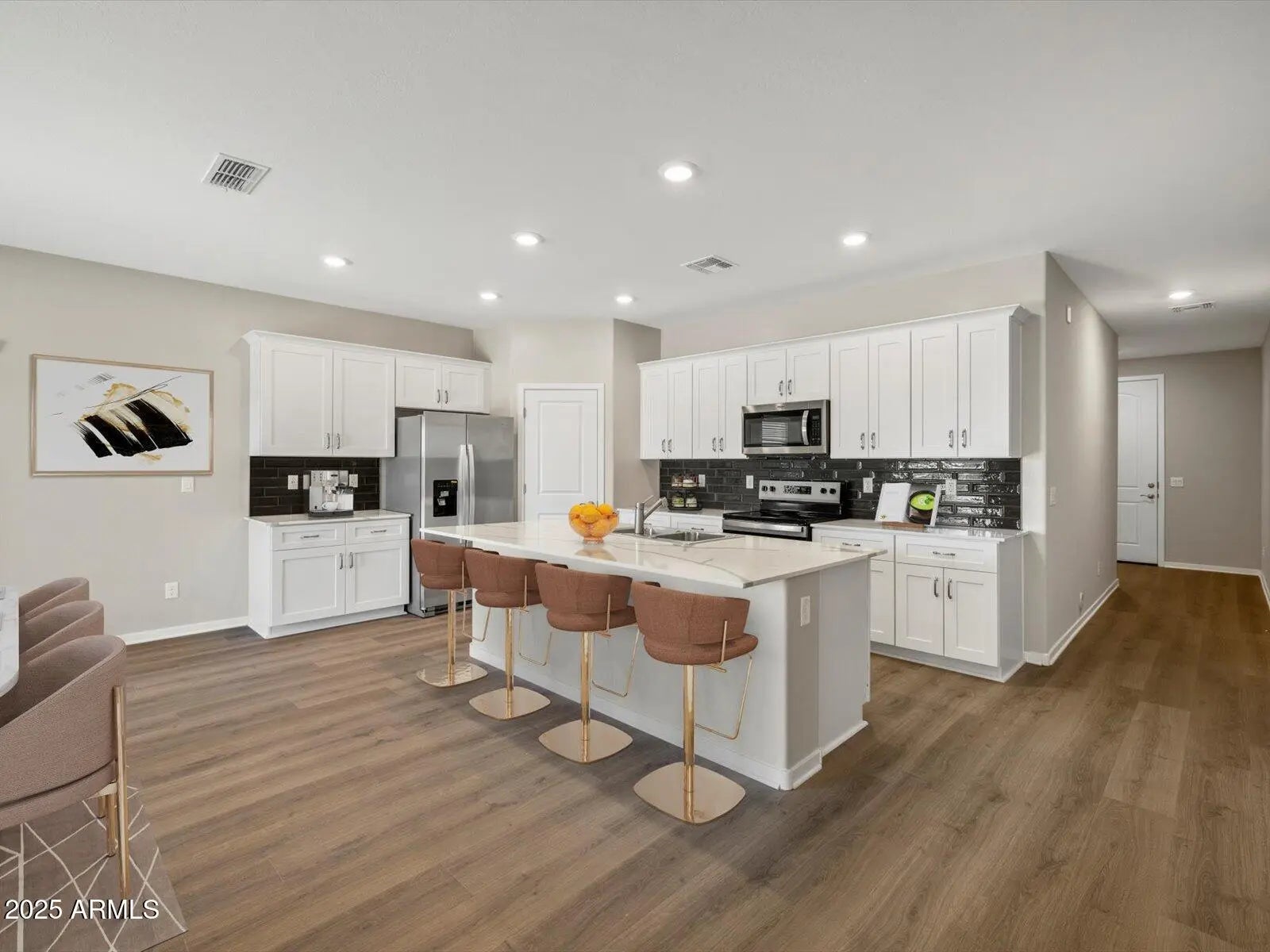 Photo of Listing #6950356