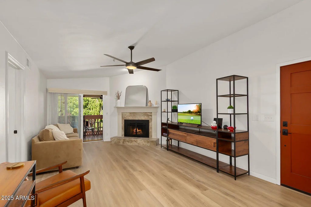 3031 N Civic Center Plaza (unit 345), Scottsdale