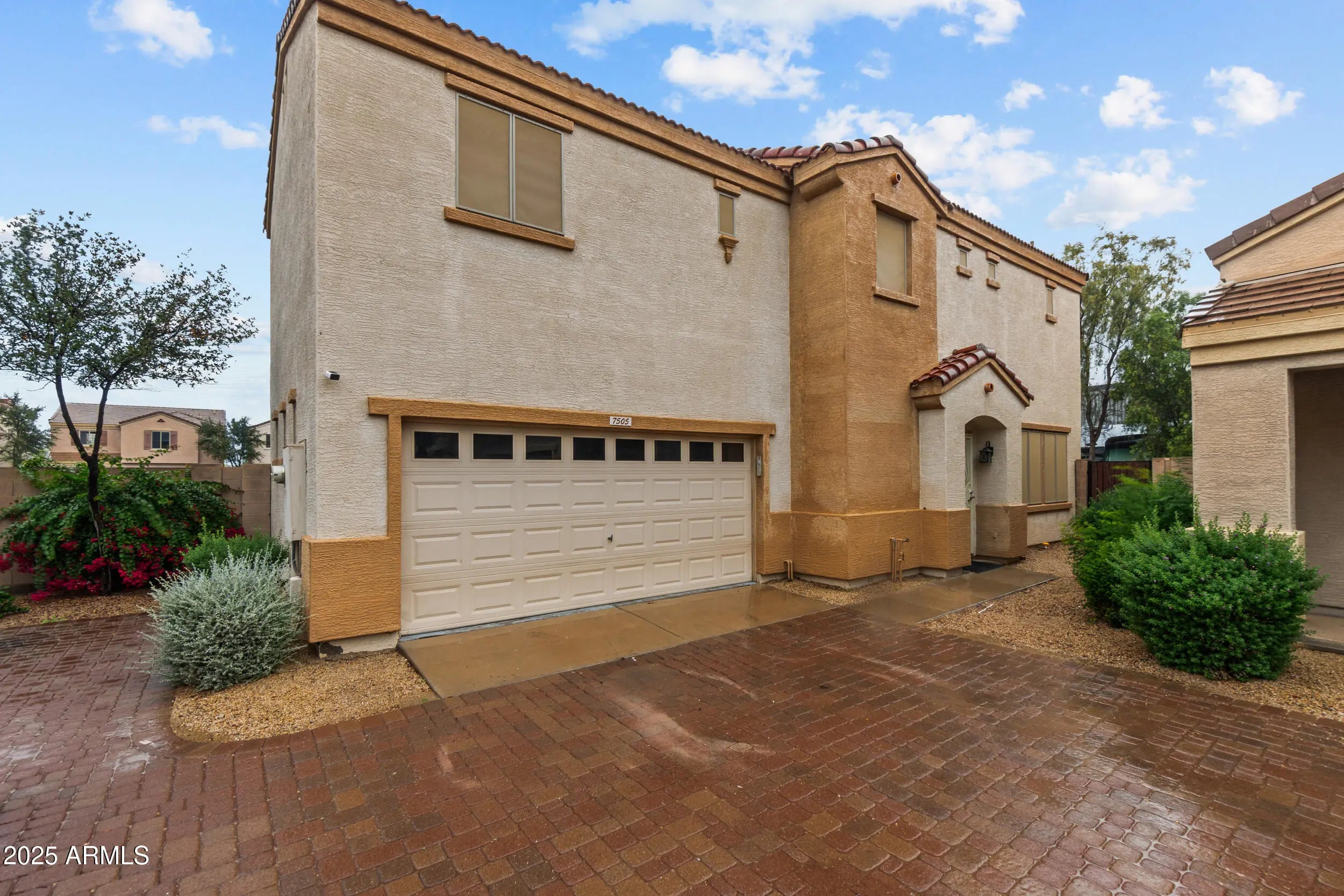 Photo of Listing #6952131