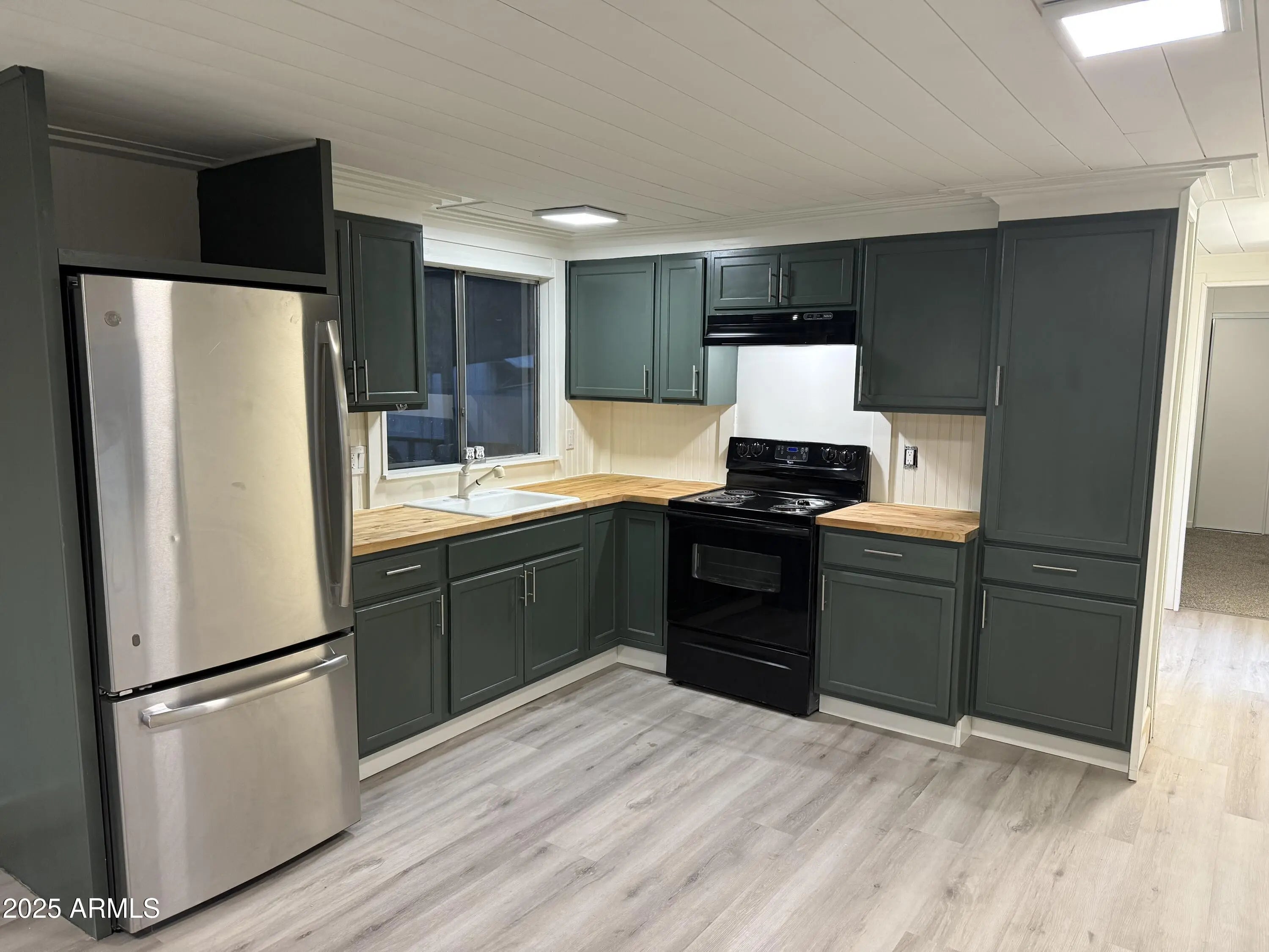 Photo of Listing #6951011