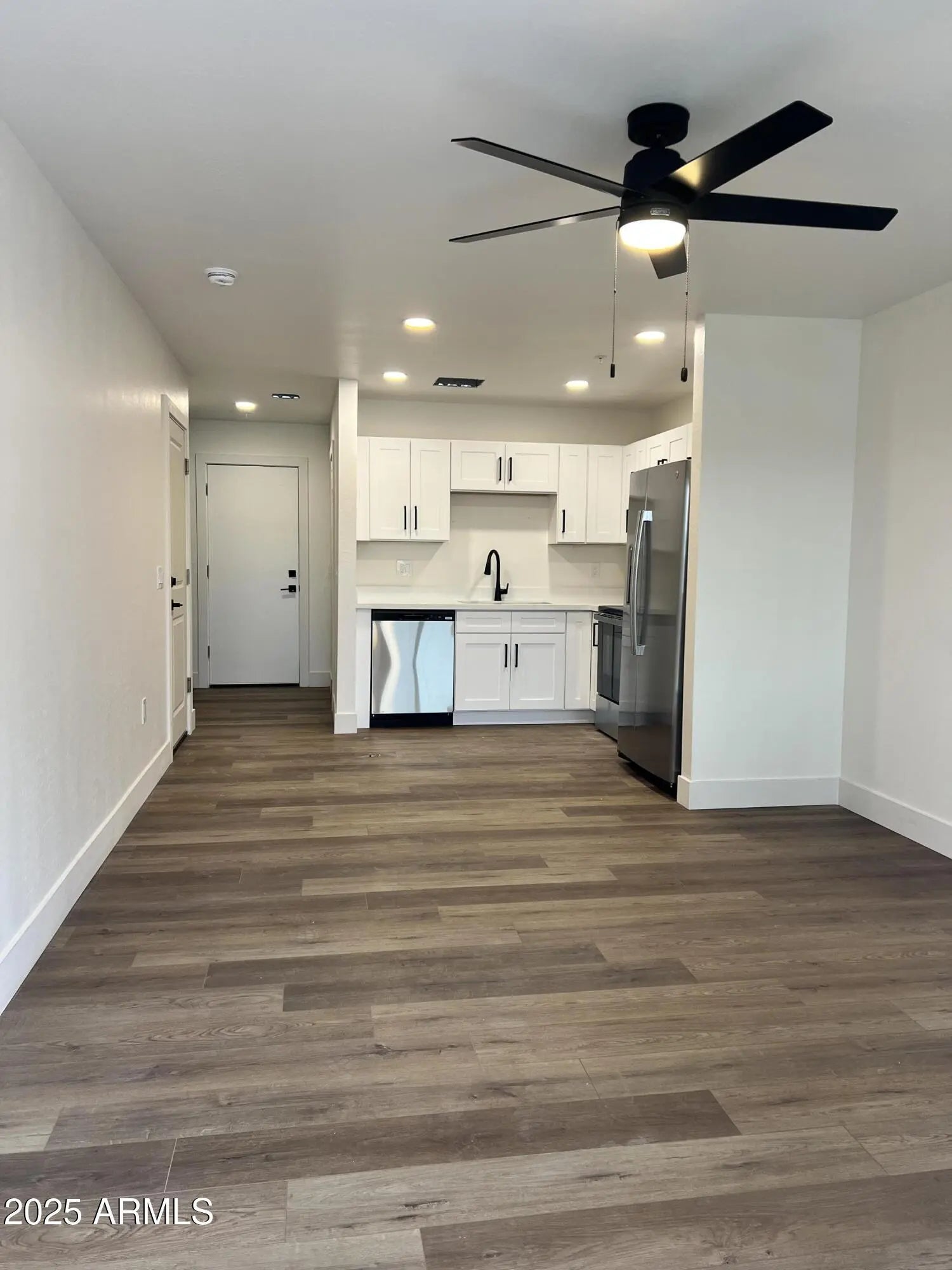 Photo of Listing #6951024