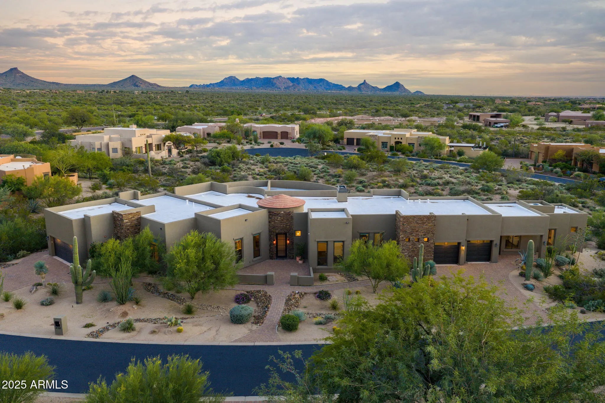 Photo of Listing #6951040