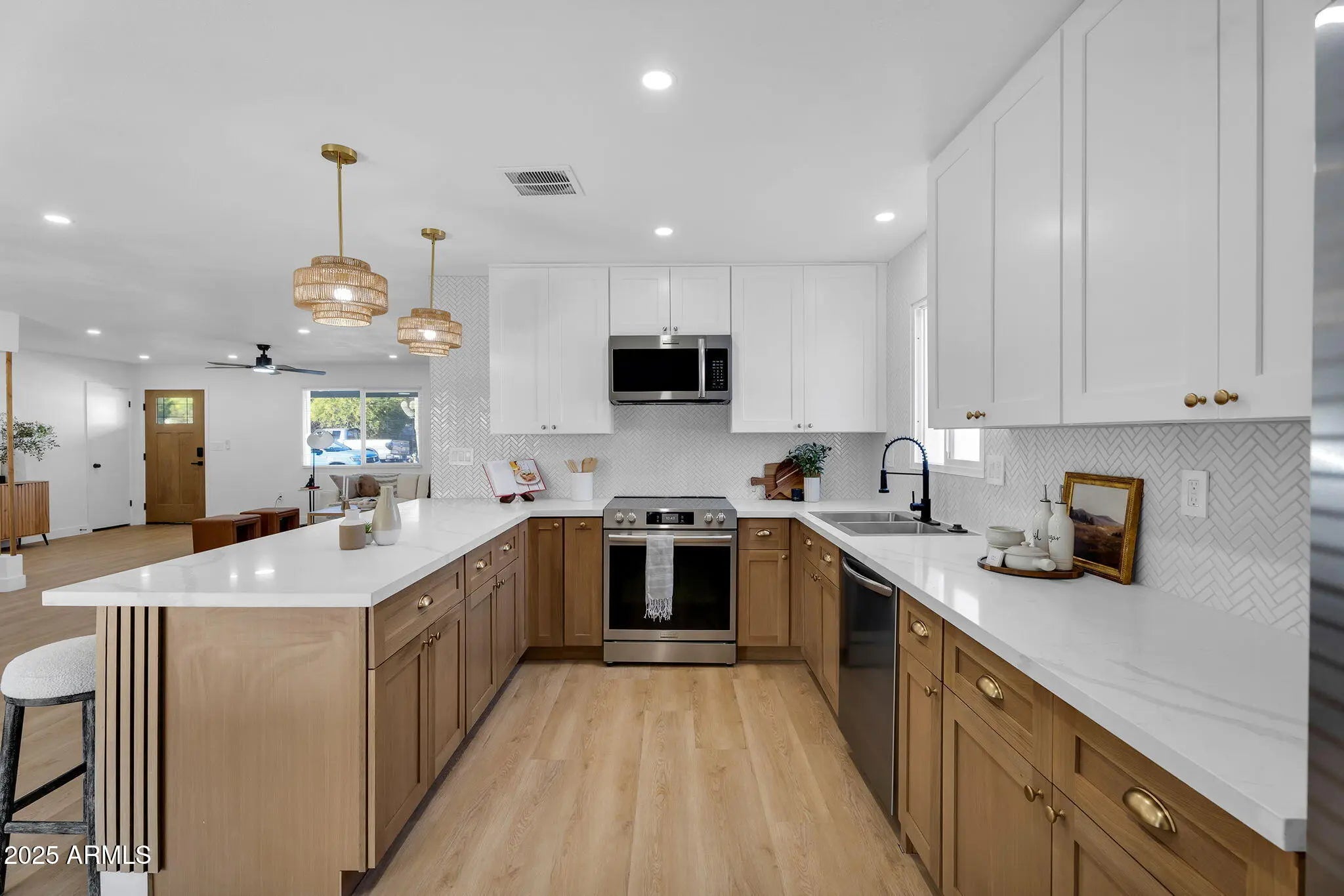 Photo of Listing #6952637