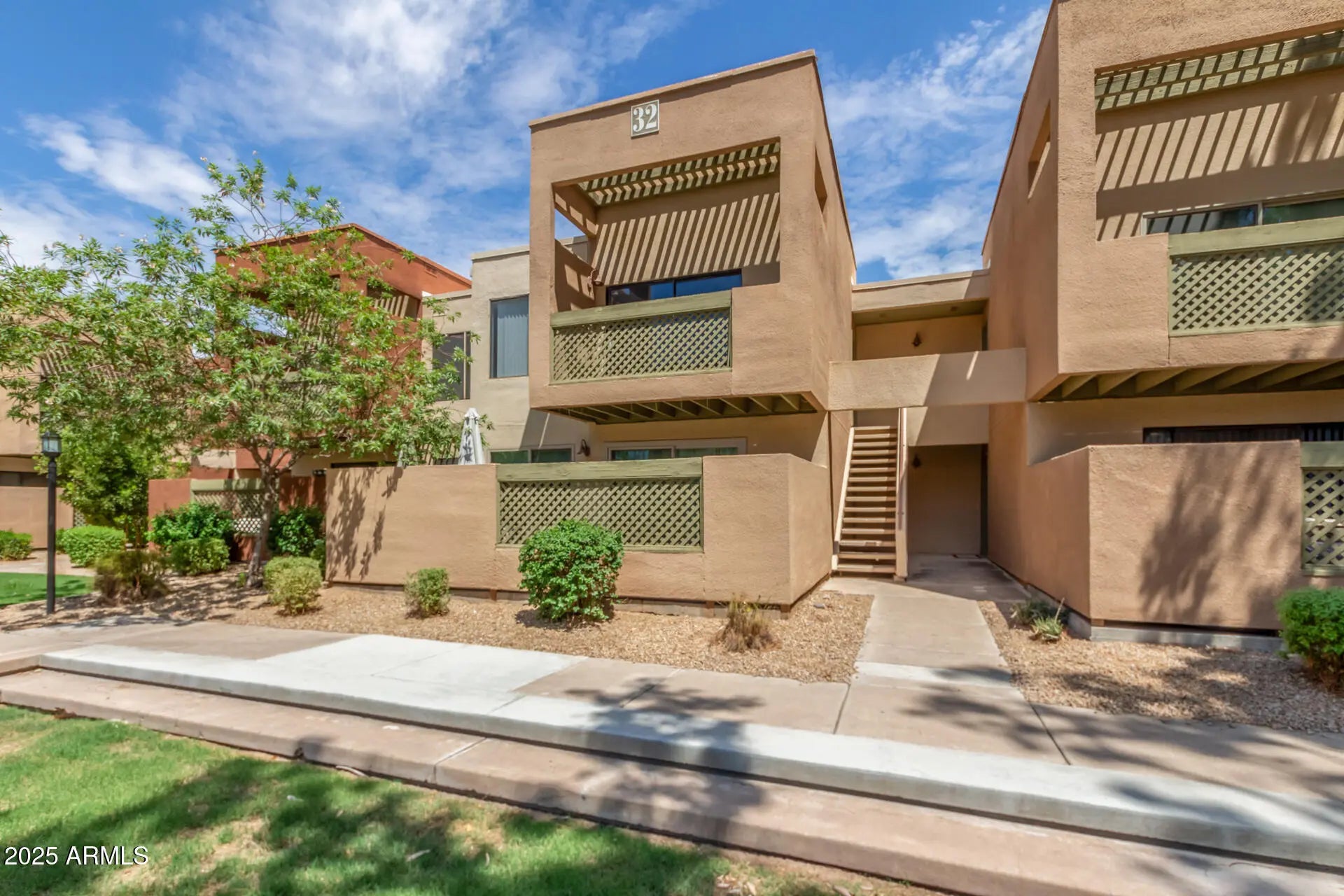 Photo of Listing #6951017