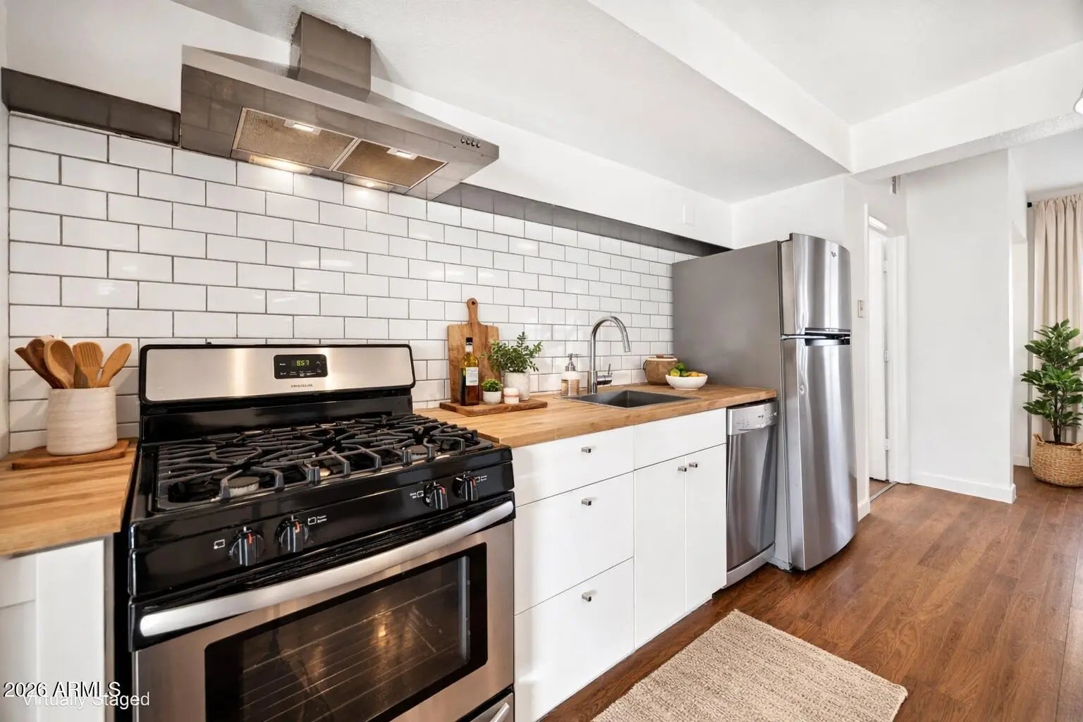 Photo of Listing #6951929