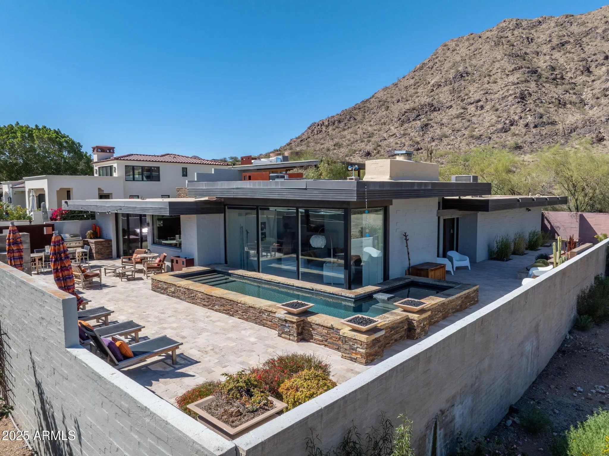 Photo of Listing #6952269