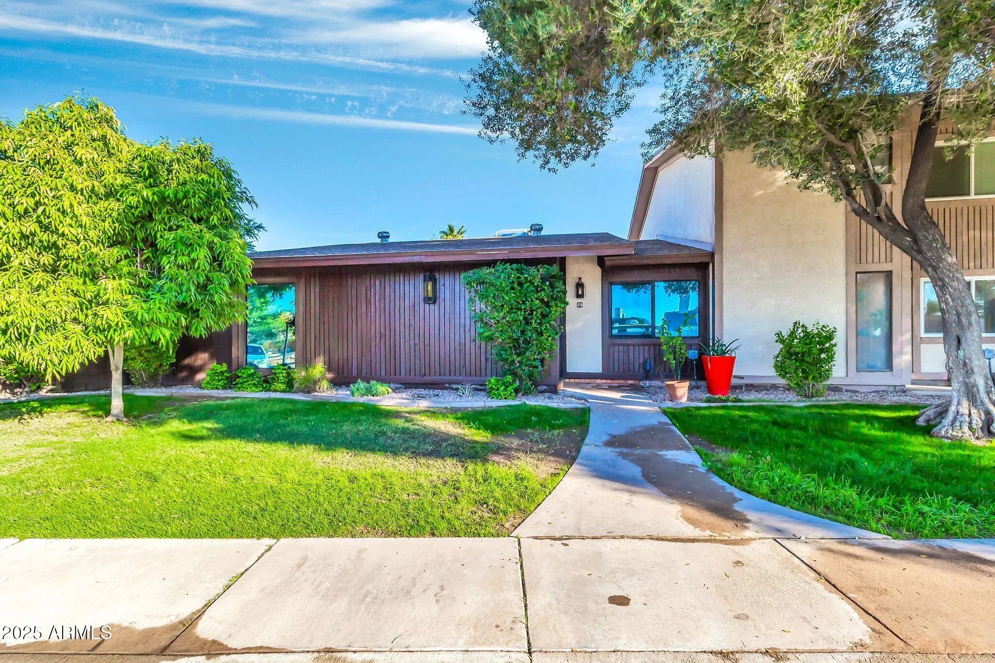 Photo of Listing #6952256