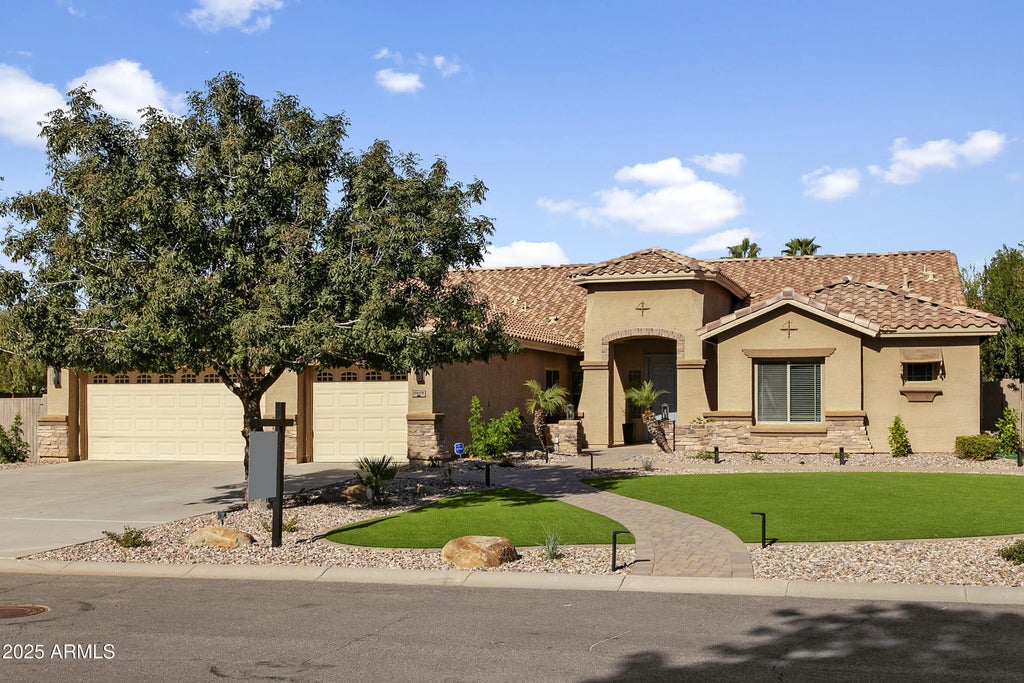 11628 E Starflower Drive, Chandler