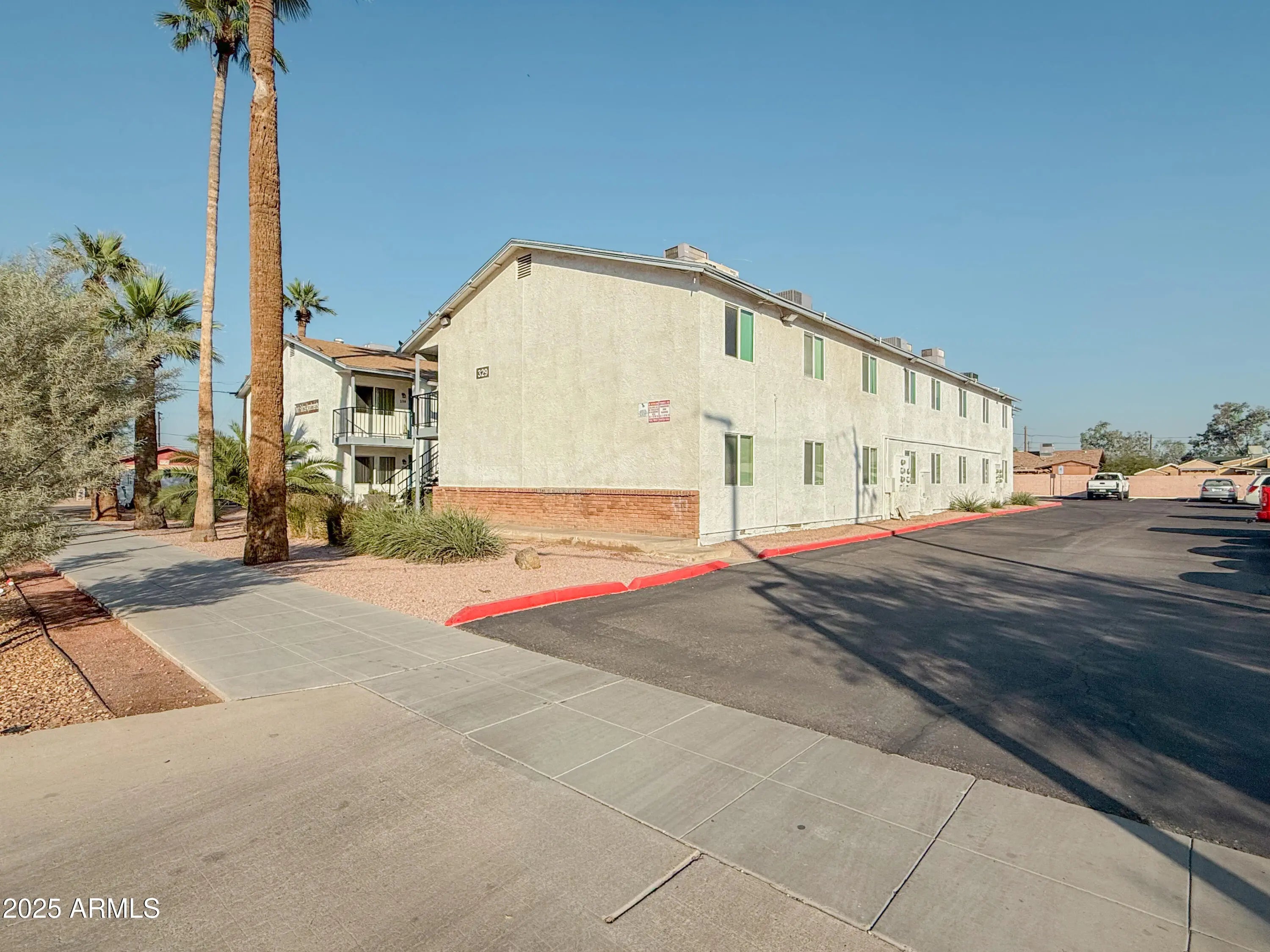 Photo of Listing #6951343