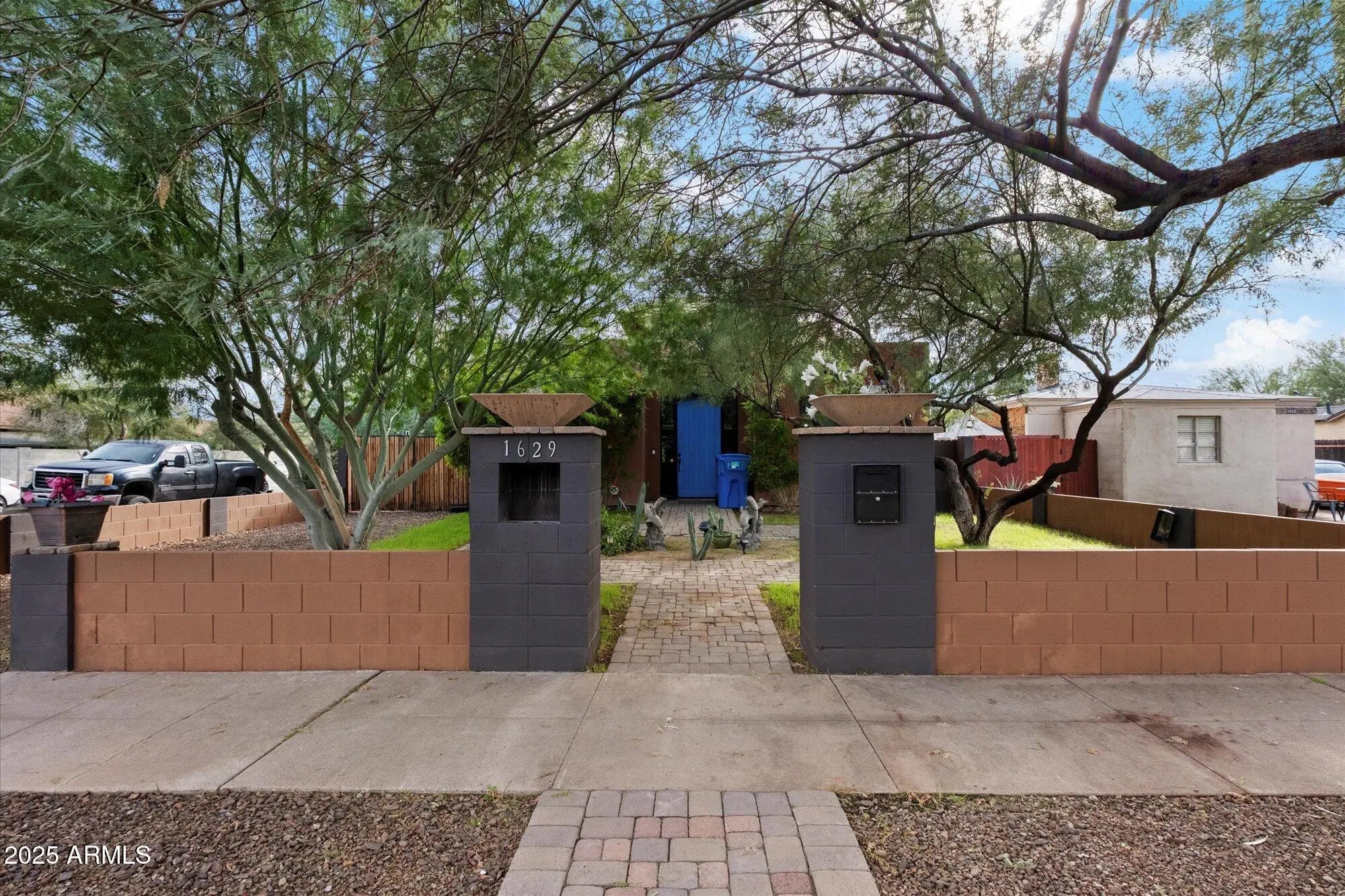 Photo of Listing #6952217