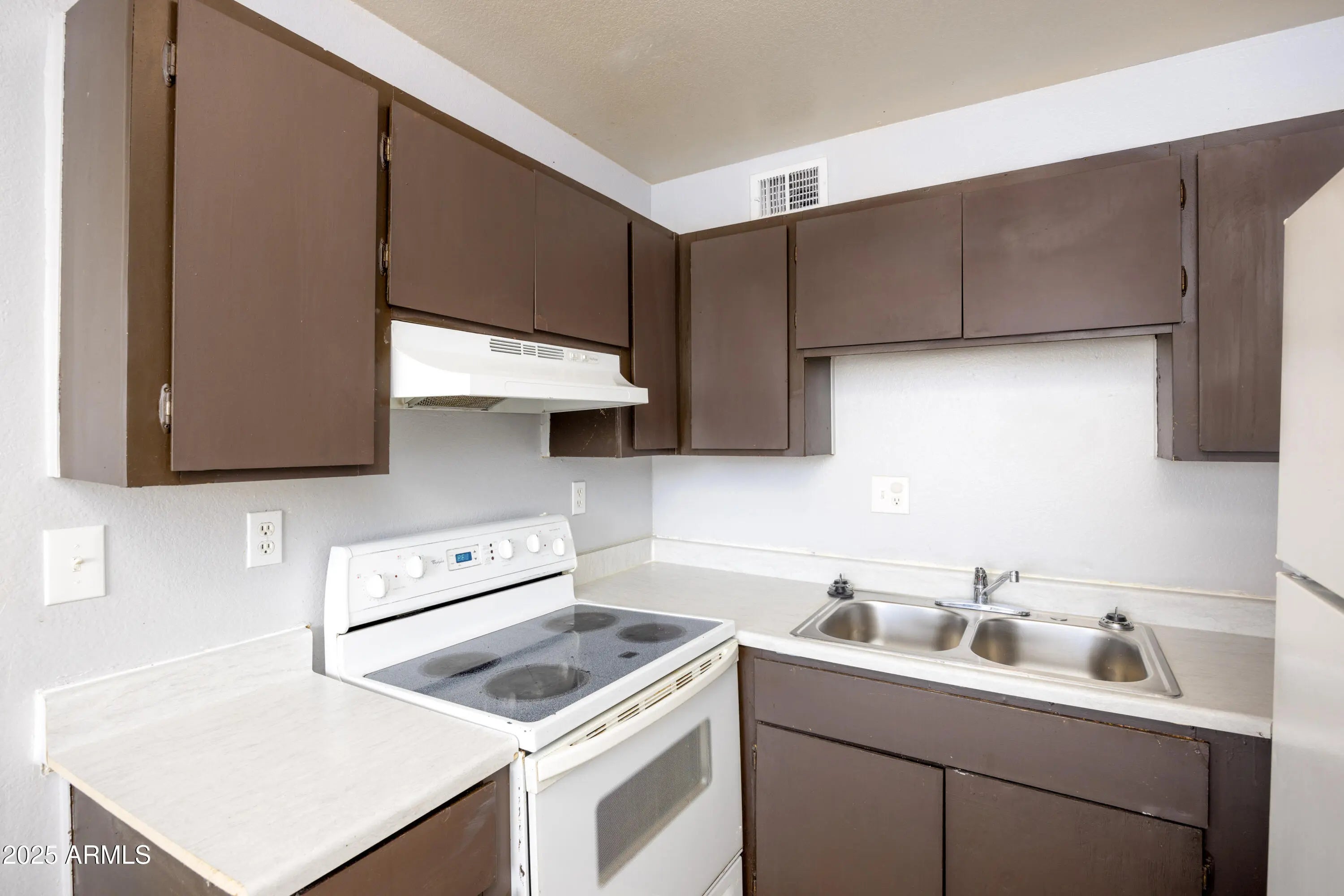 Photo of Listing #6951645