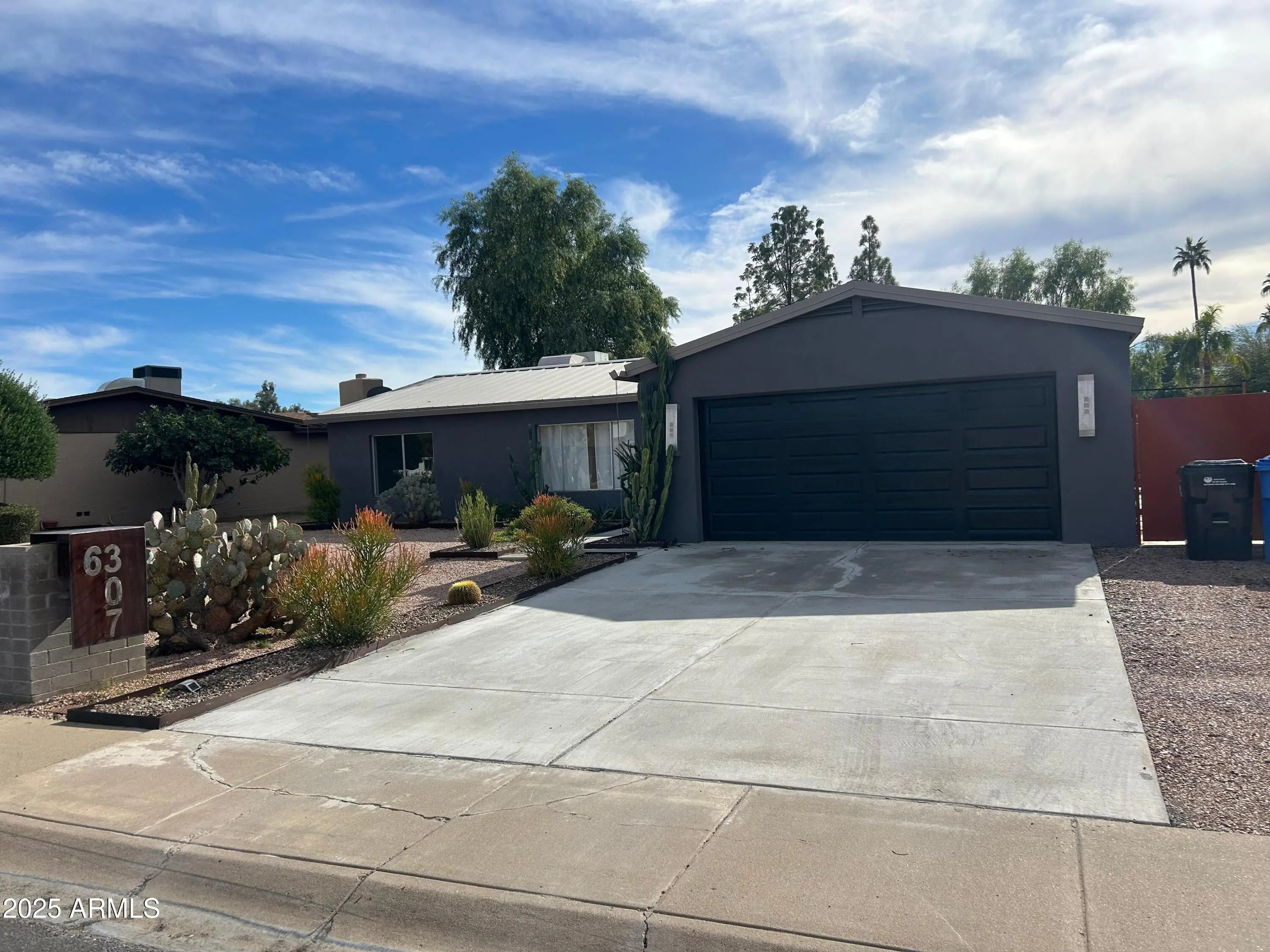 Photo of Listing #6952114