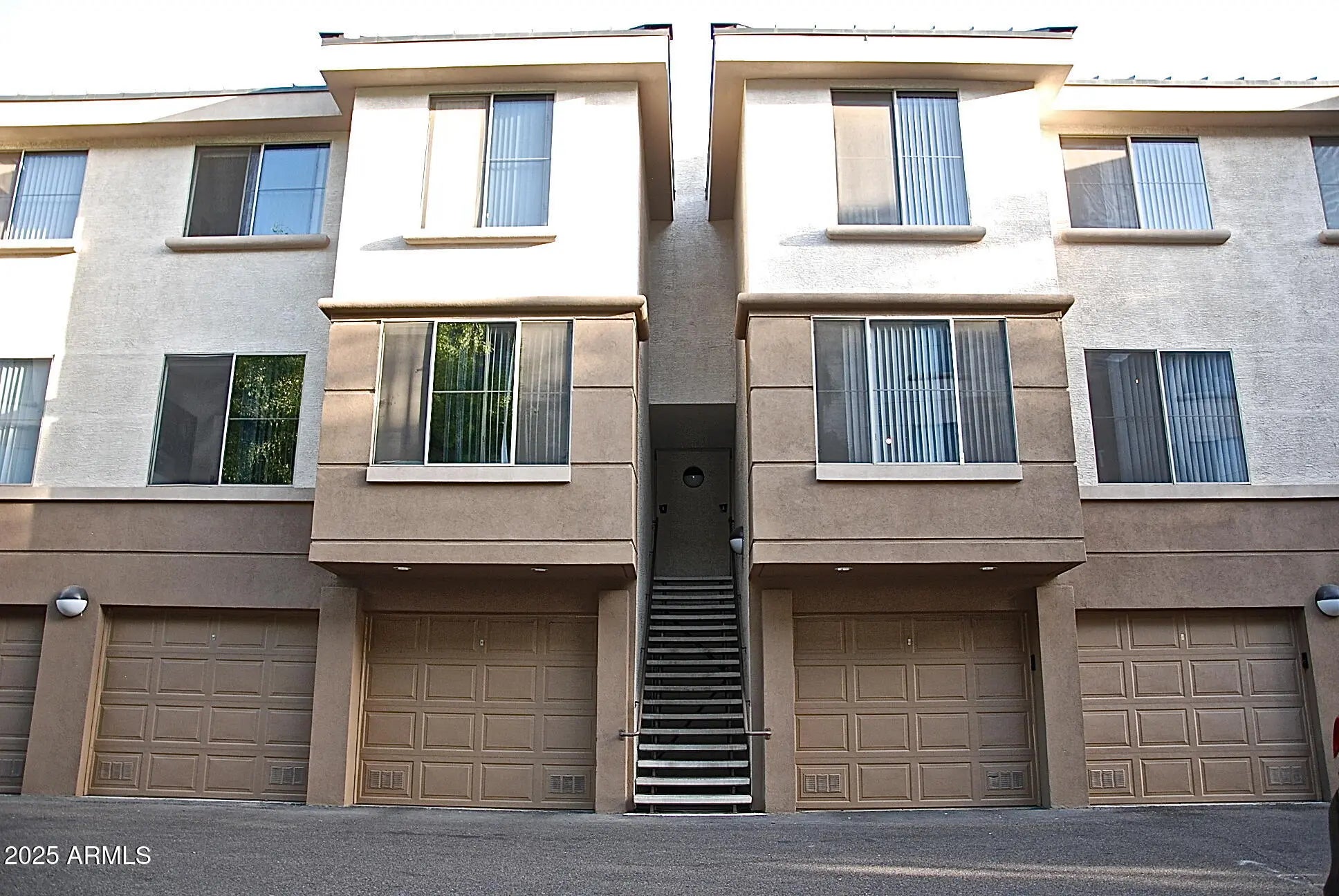 Photo of Listing #6951954