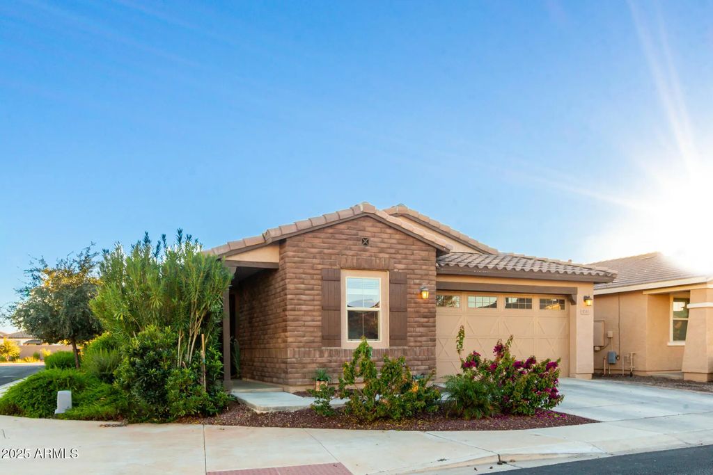 9341 W Willow Bend Lane, Phoenix