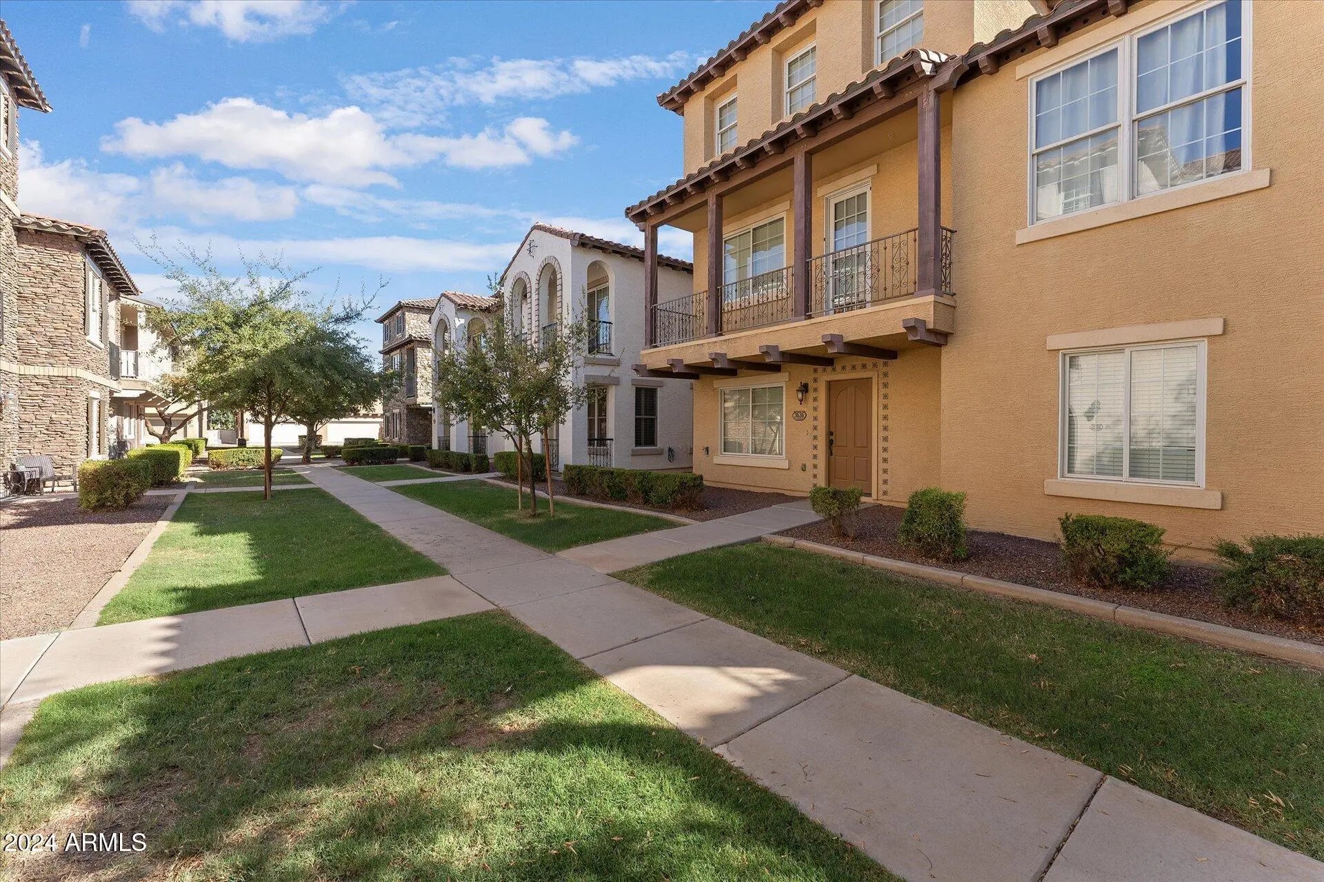 Photo of Listing #6952182