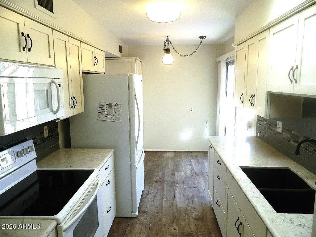 Photo of Listing #6952469