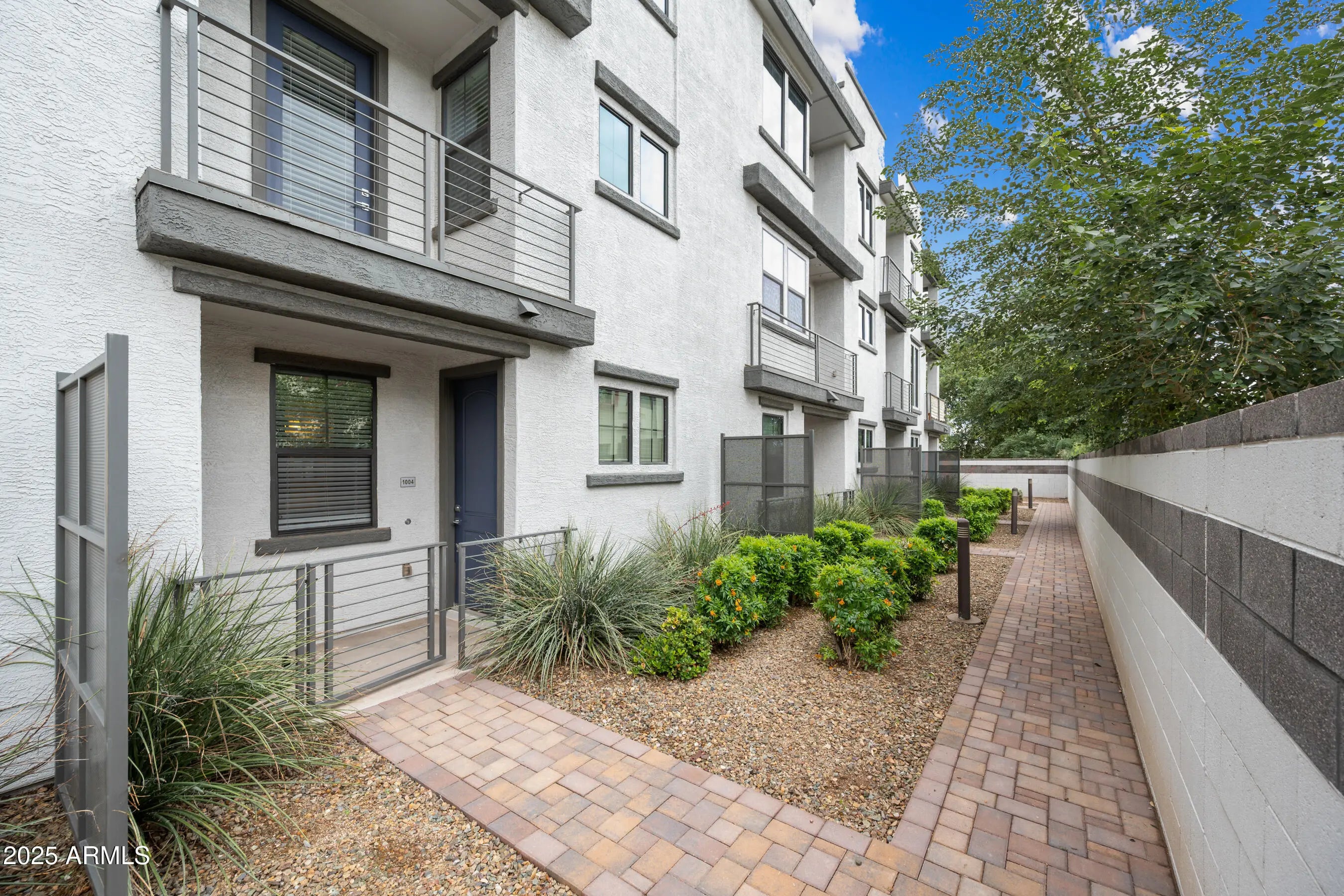 Photo of Listing #6952536