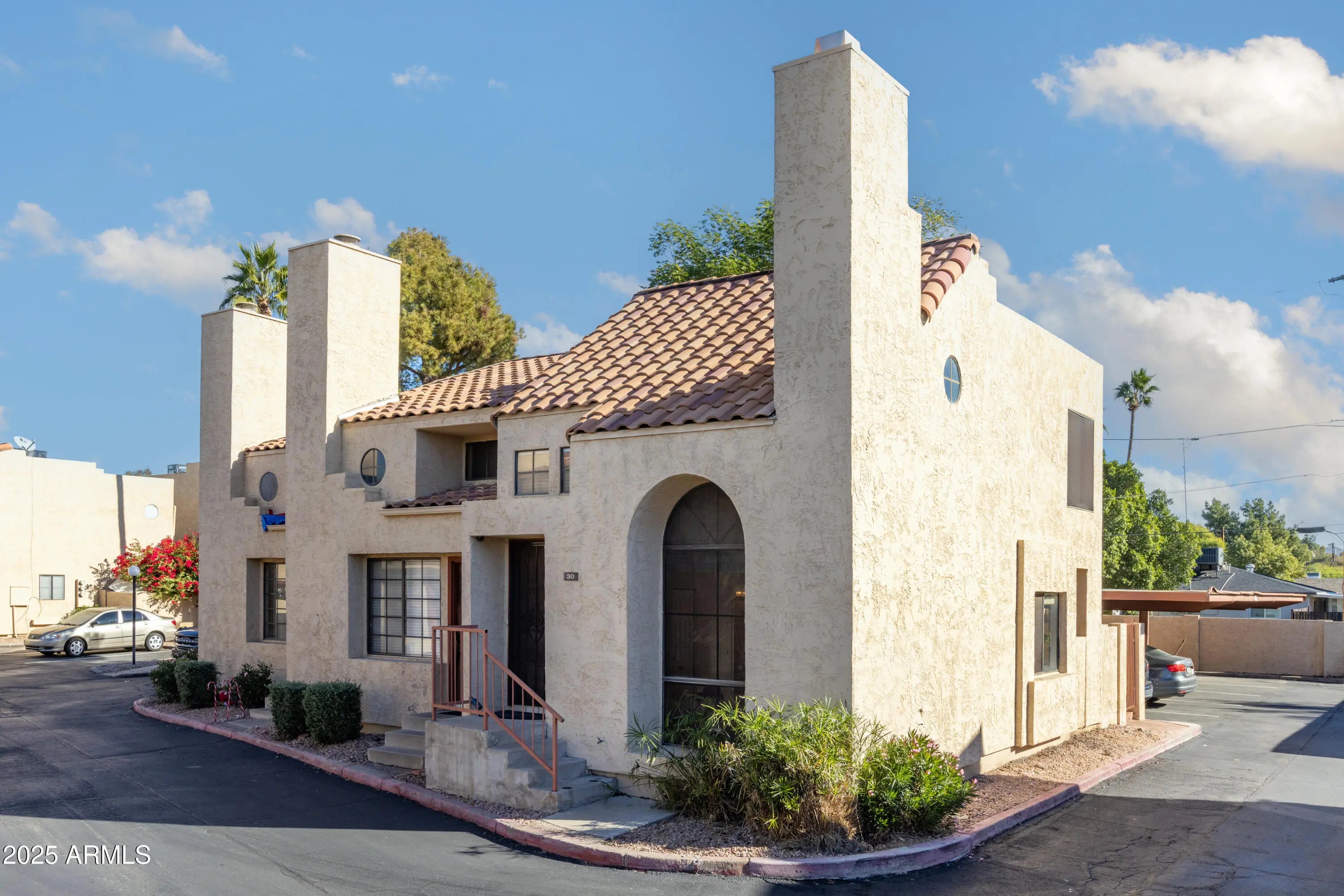 Photo of Listing #6955973