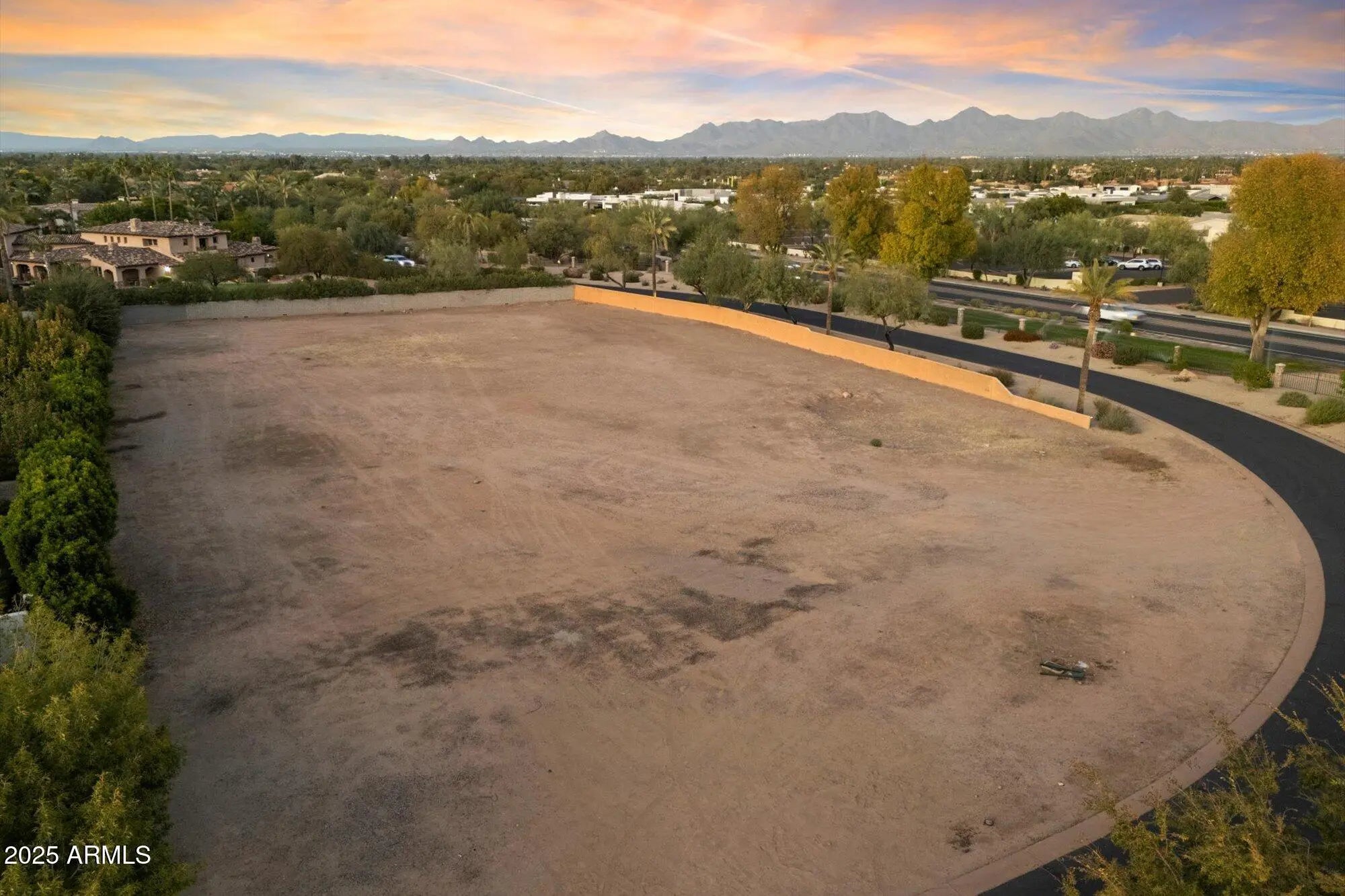 Photo of Listing #6952907