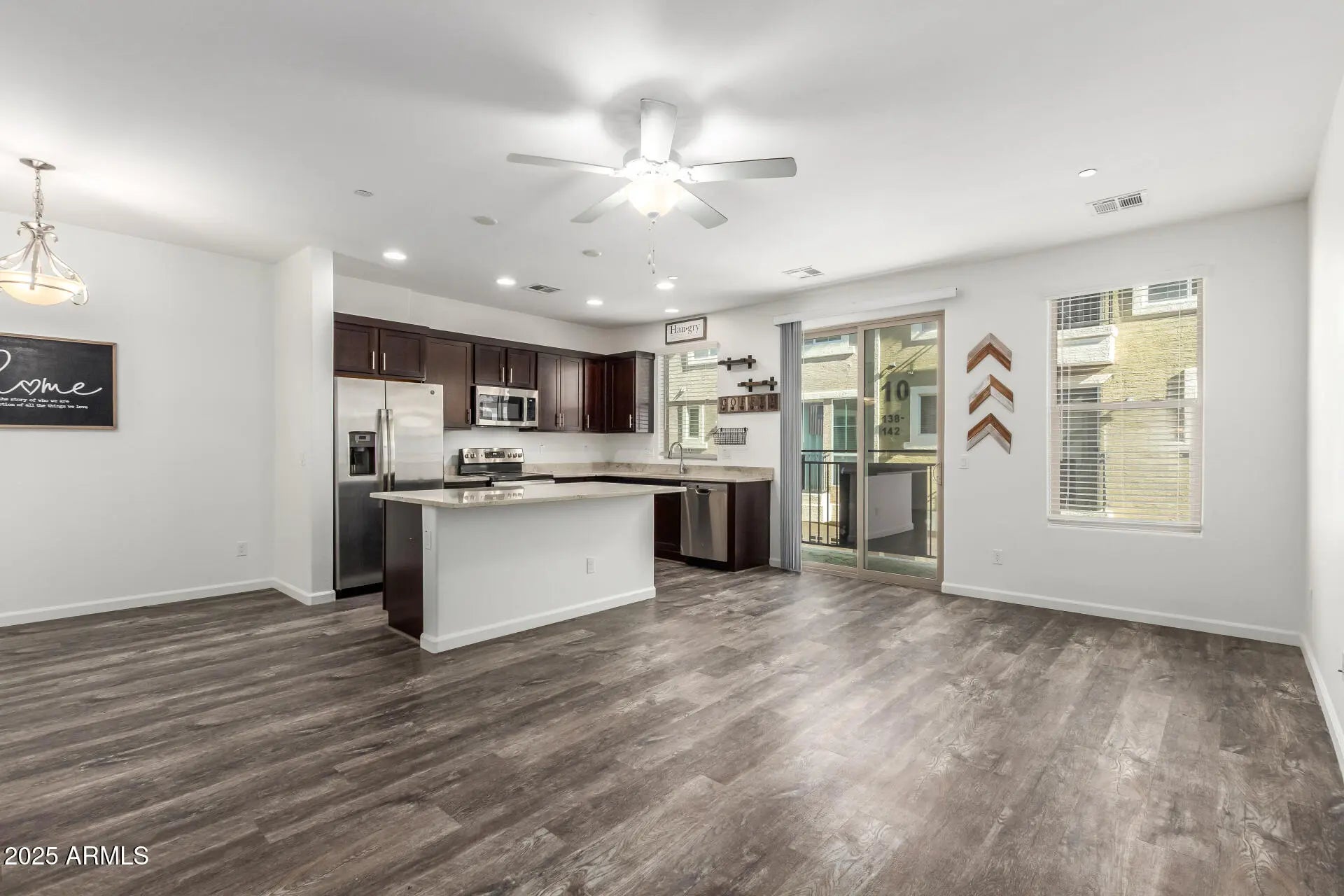 Photo of Listing #6953250