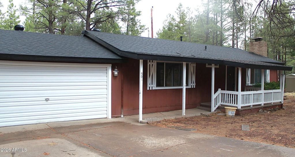 901 N 46th Drive, Show Low