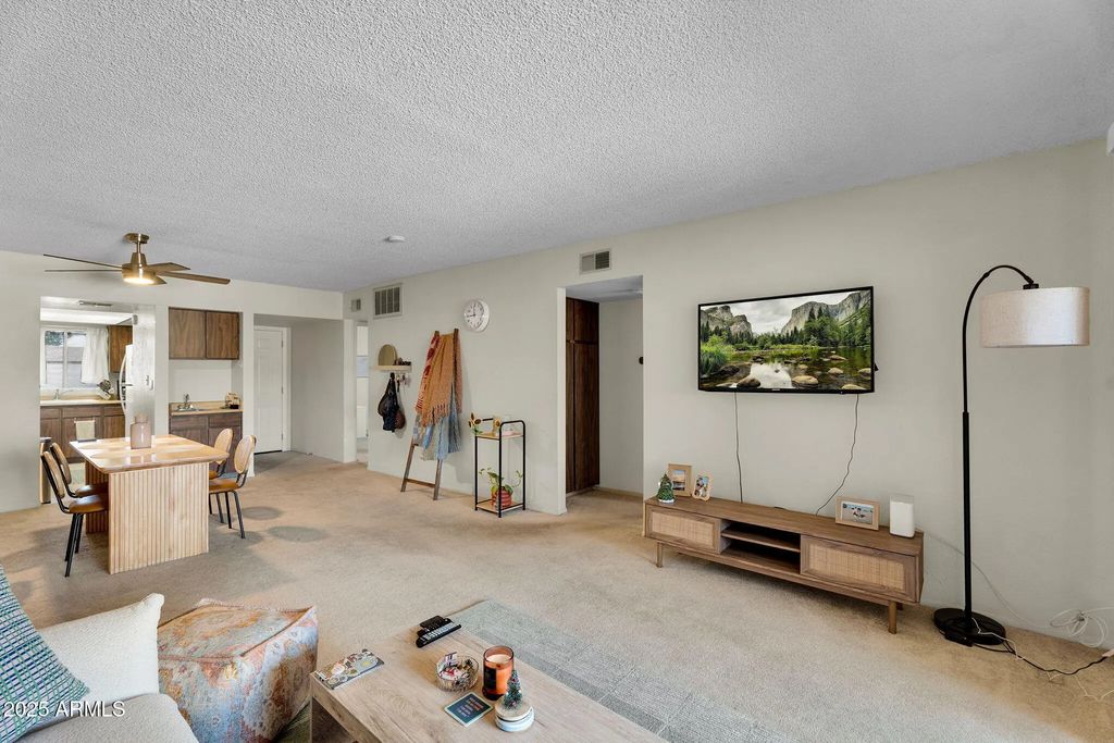 10828 N Biltmore Drive (unit 223), Phoenix
