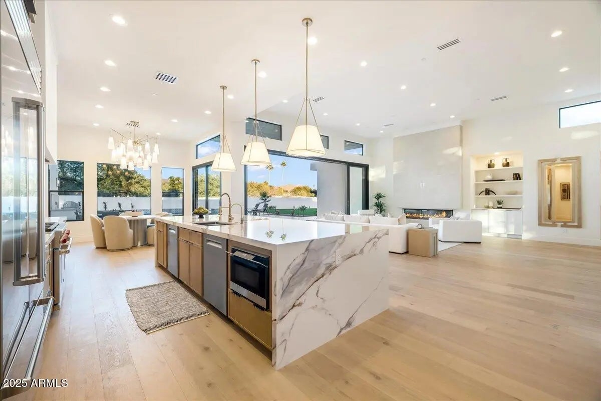 Photo of Listing #6954483